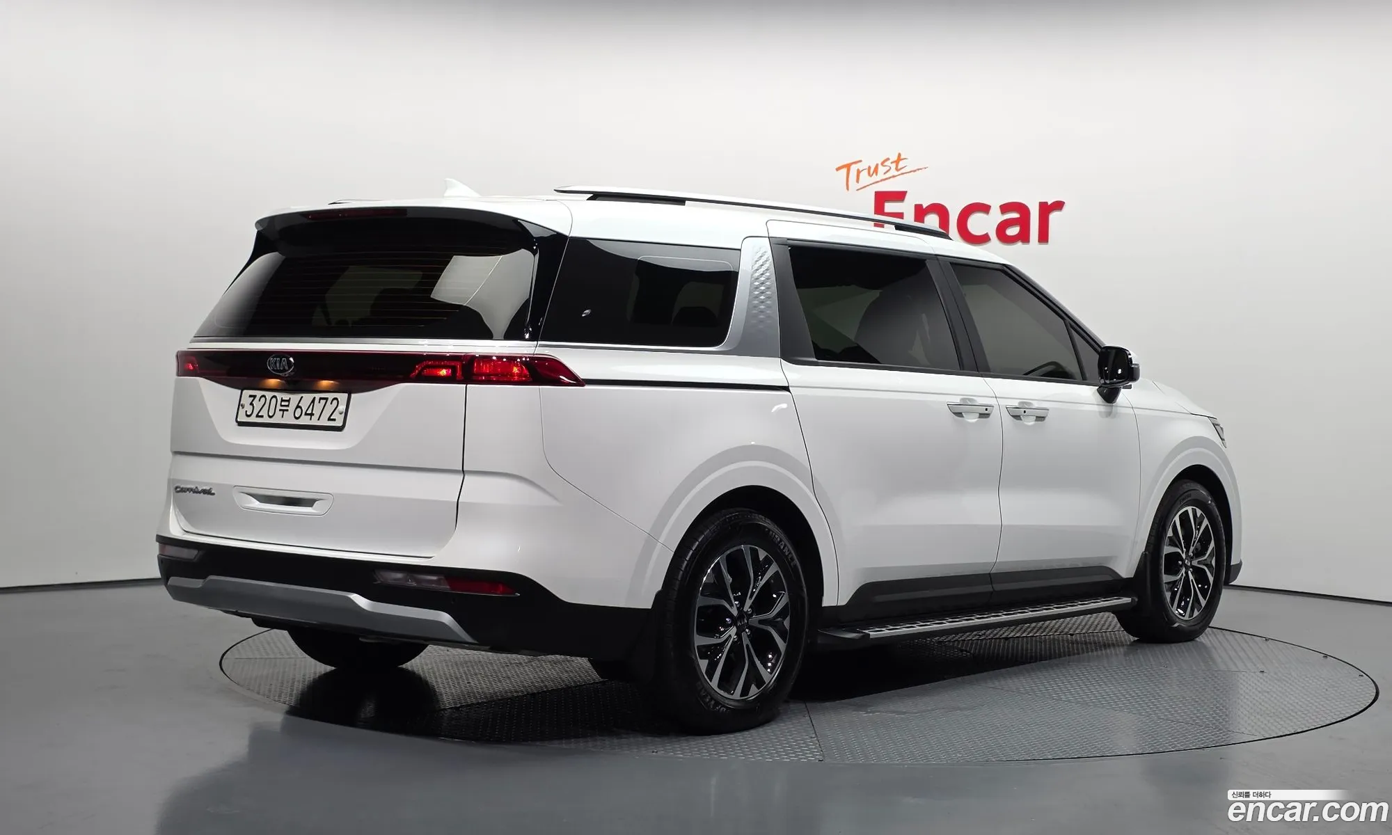 Kia Carnival 2021 — 25