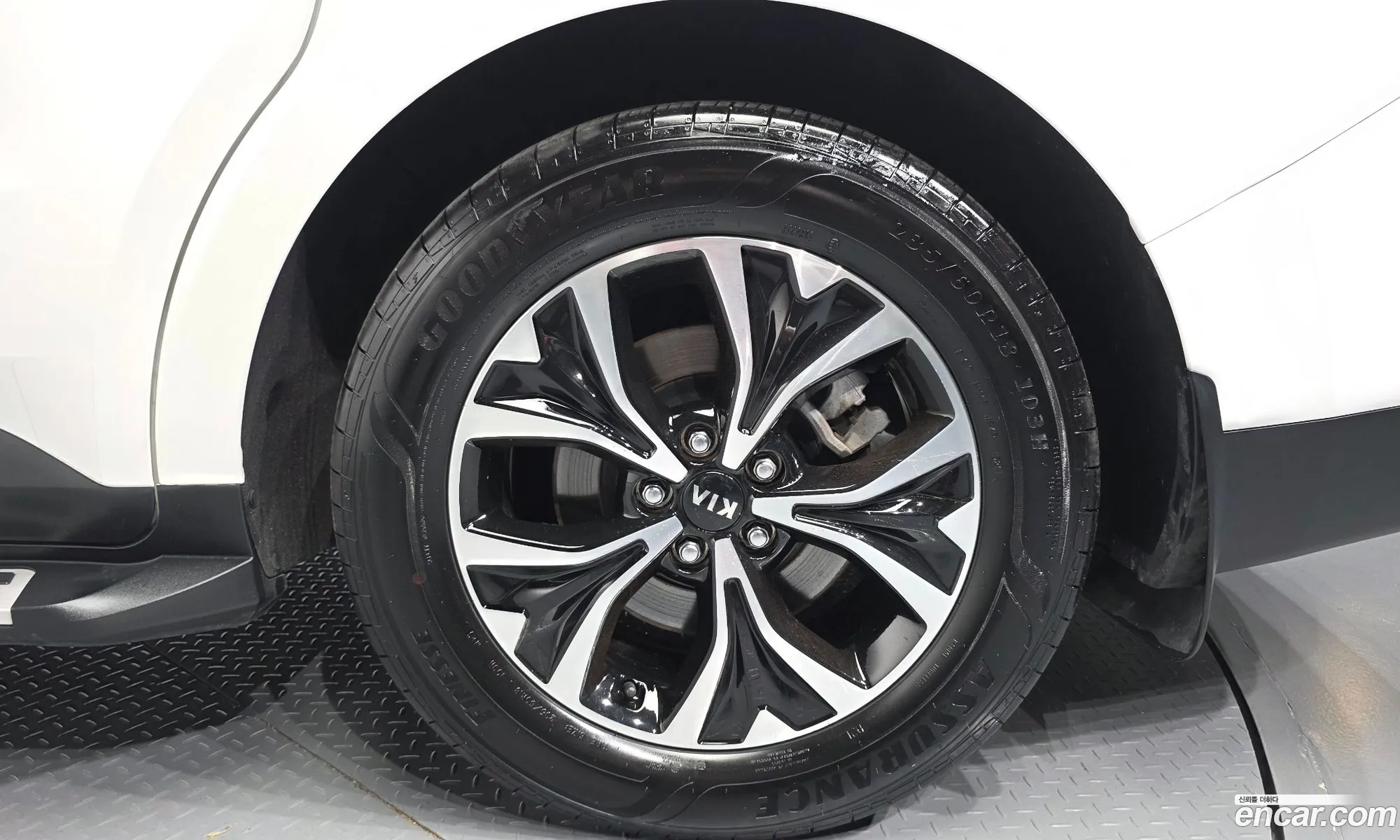 Kia Carnival 2021 — 10