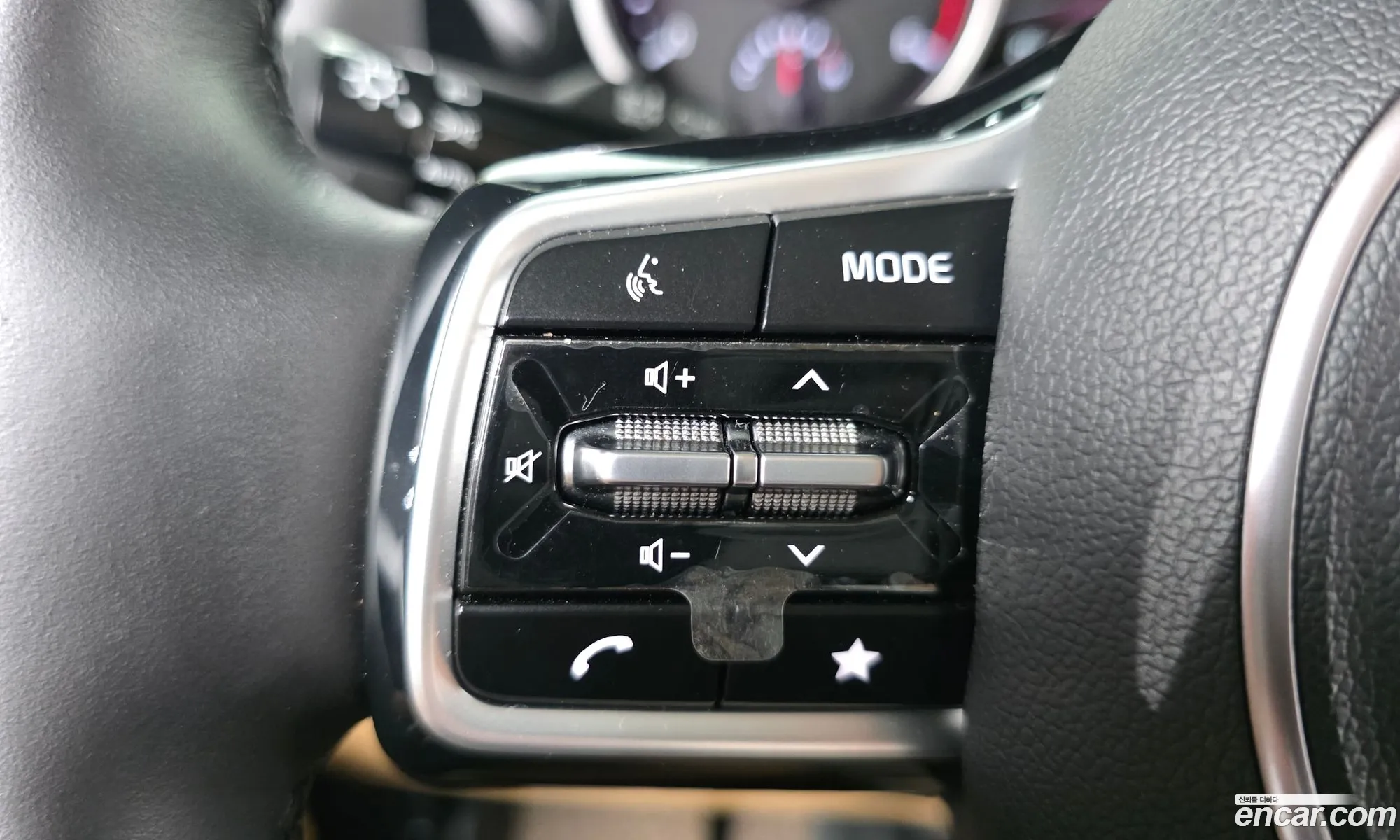 Kia Carnival 2021 — 23