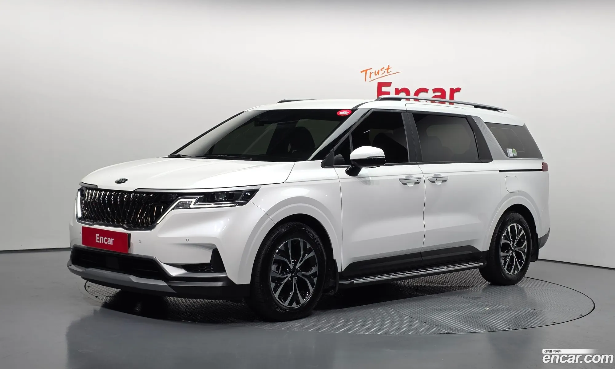 Kia Carnival 2021 — 18