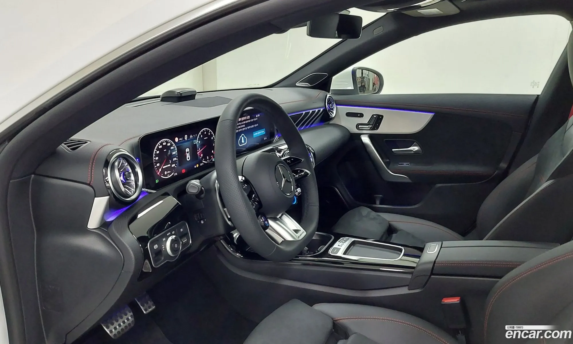 Mercedes-Benz CLA-Class C118 2025 — 10