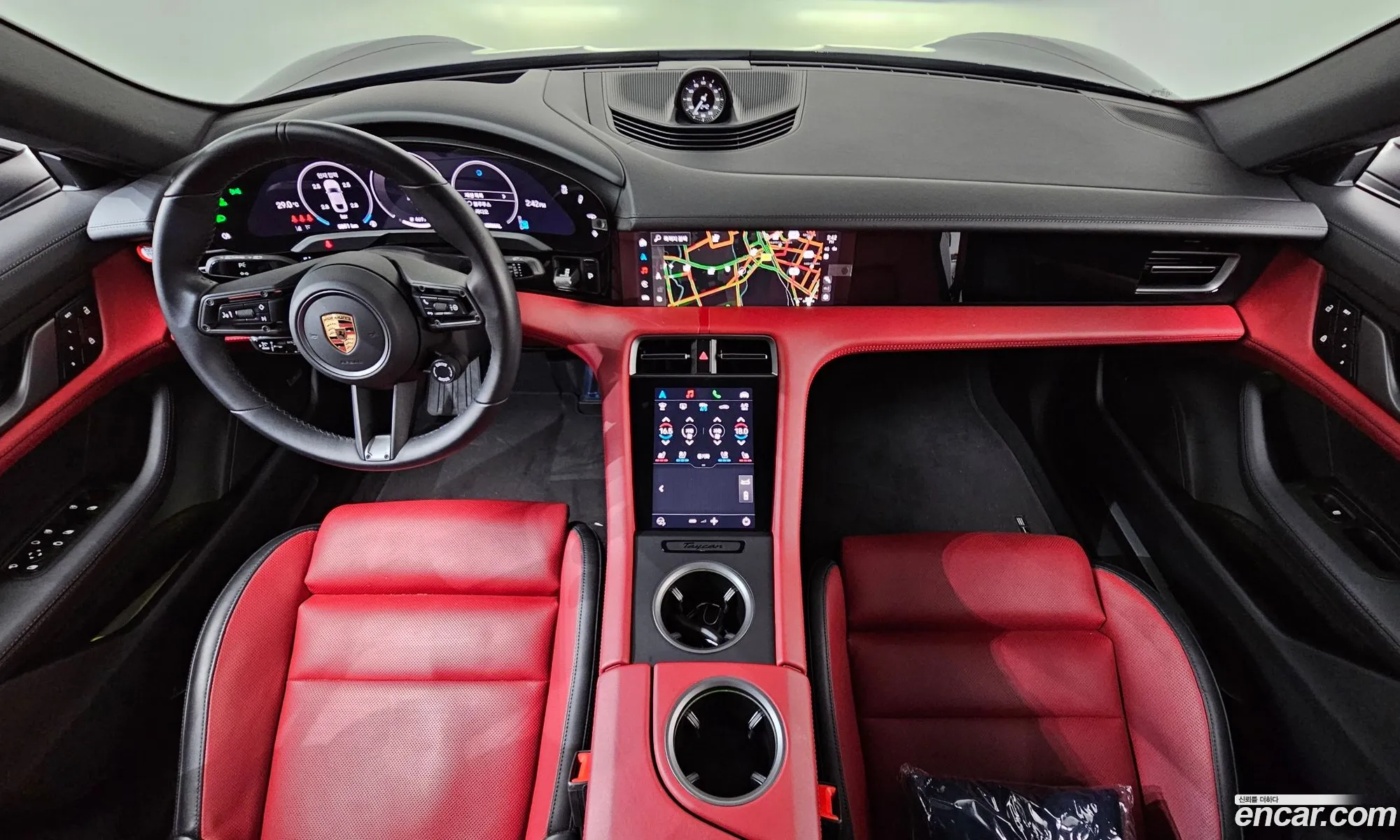Porsche Taycan 2024 — 3