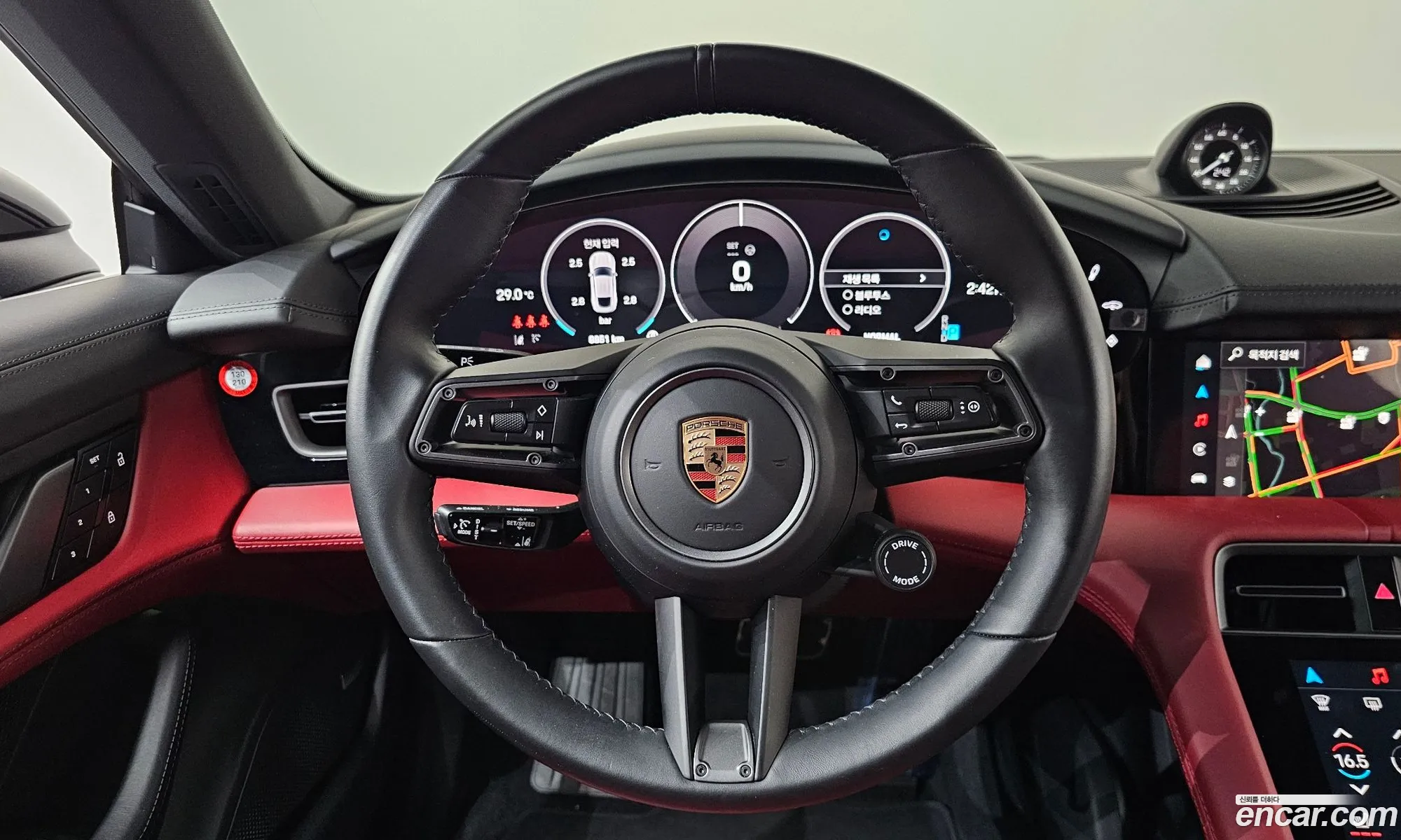 Porsche Taycan 2024 — 34