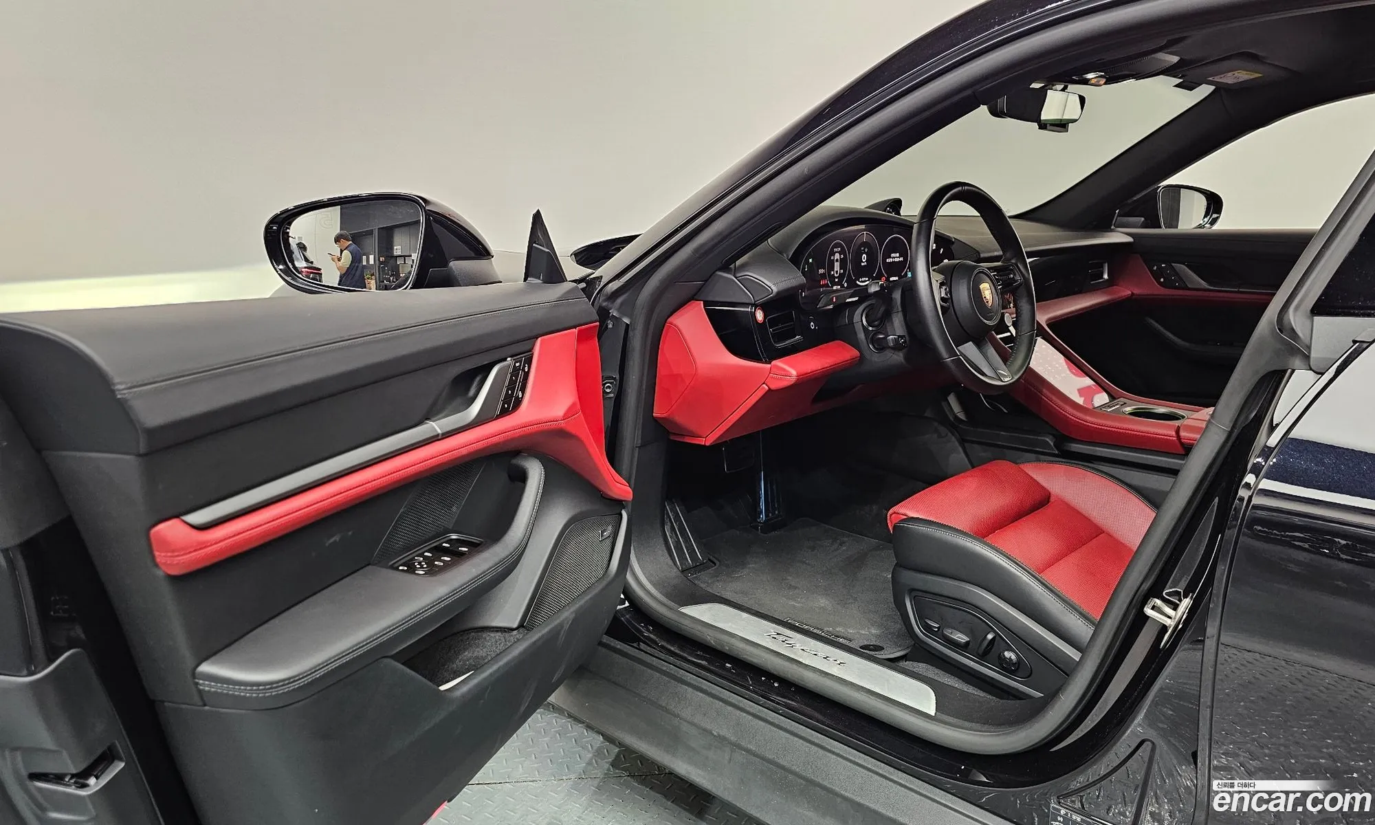 Porsche Taycan 2024 — 19