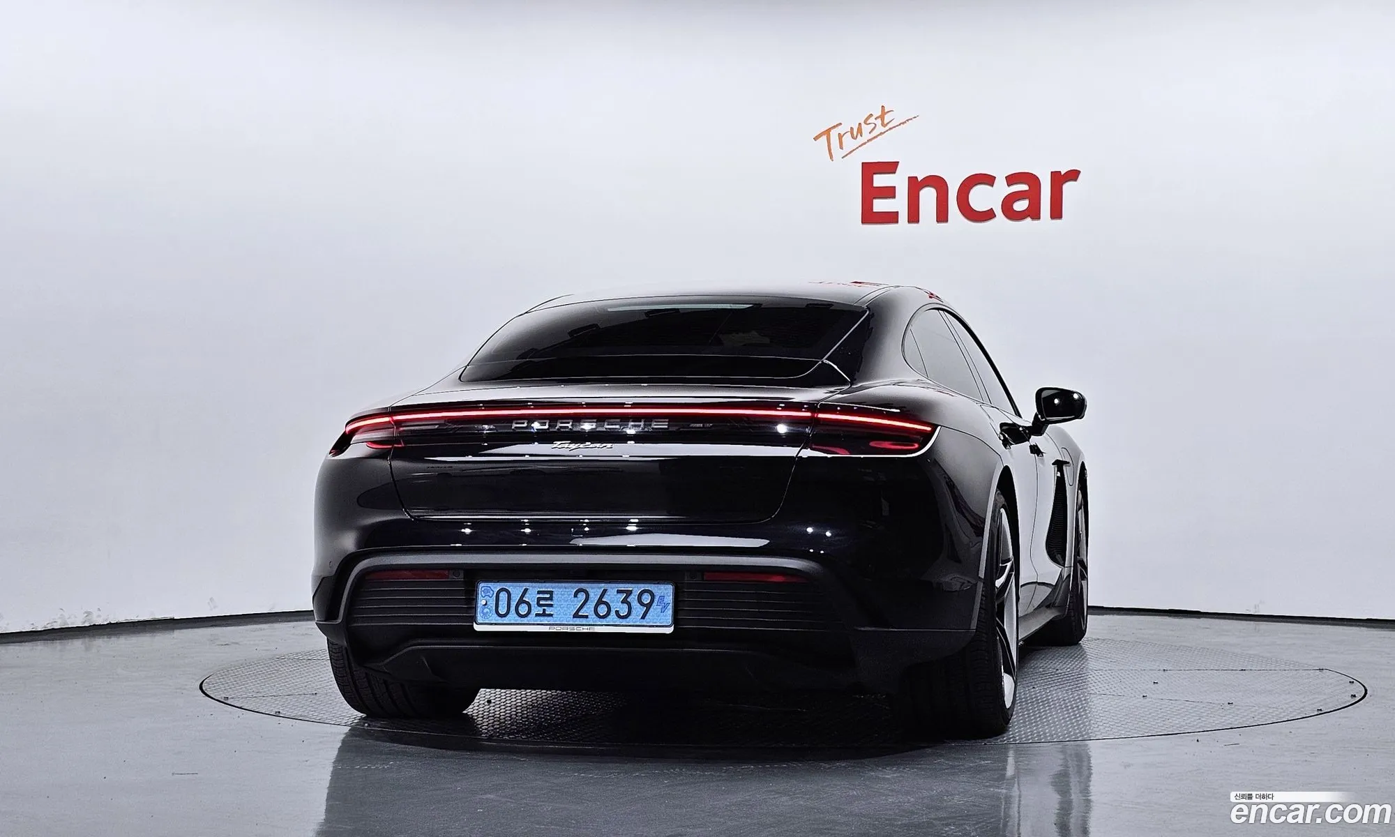 Porsche Taycan 2024 — 37