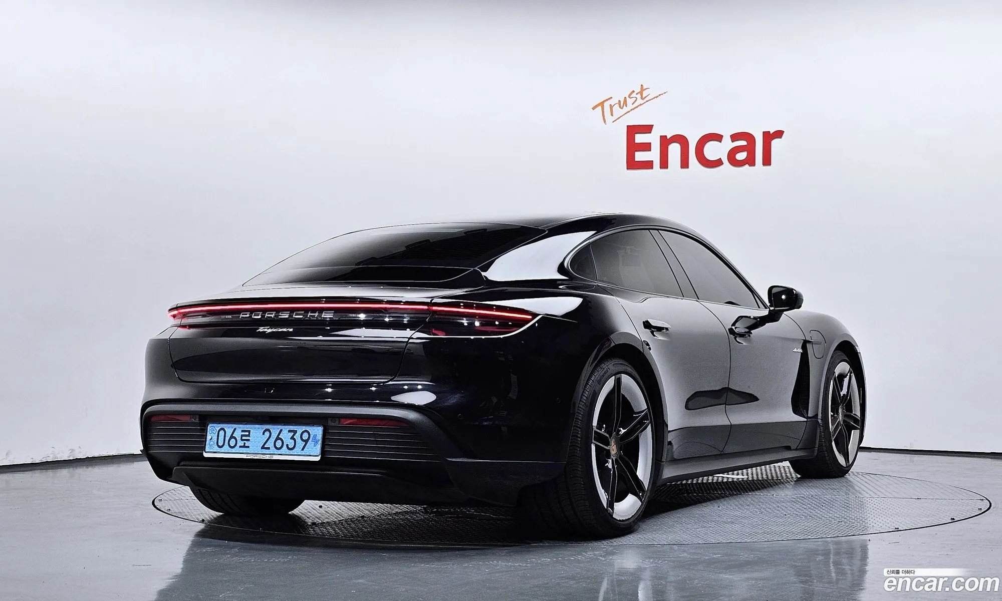 Porsche Taycan 2024 — 27