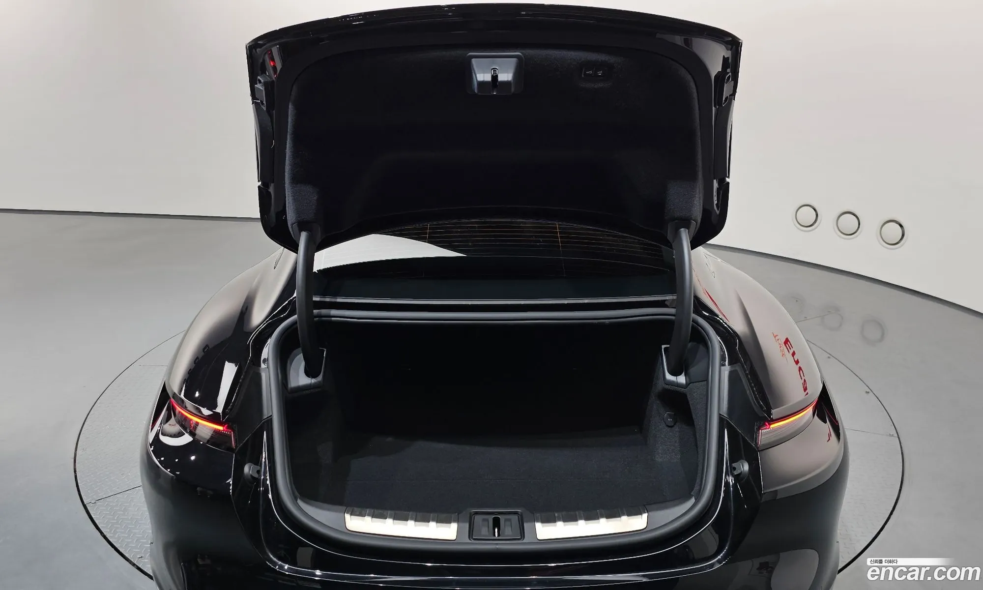 Porsche Taycan 2024 — 15