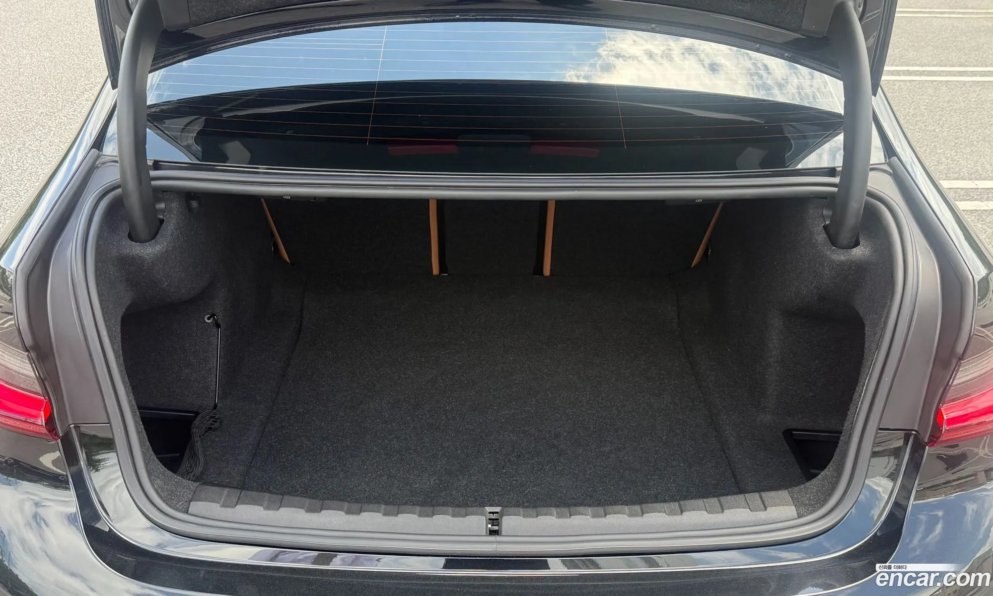 BMW 3 Series 2024 — 12