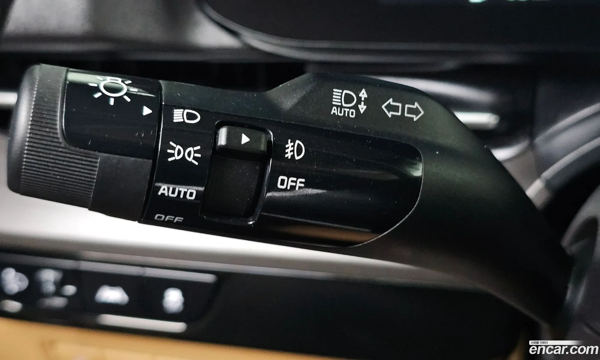 Kia Carnival 2021 — 32