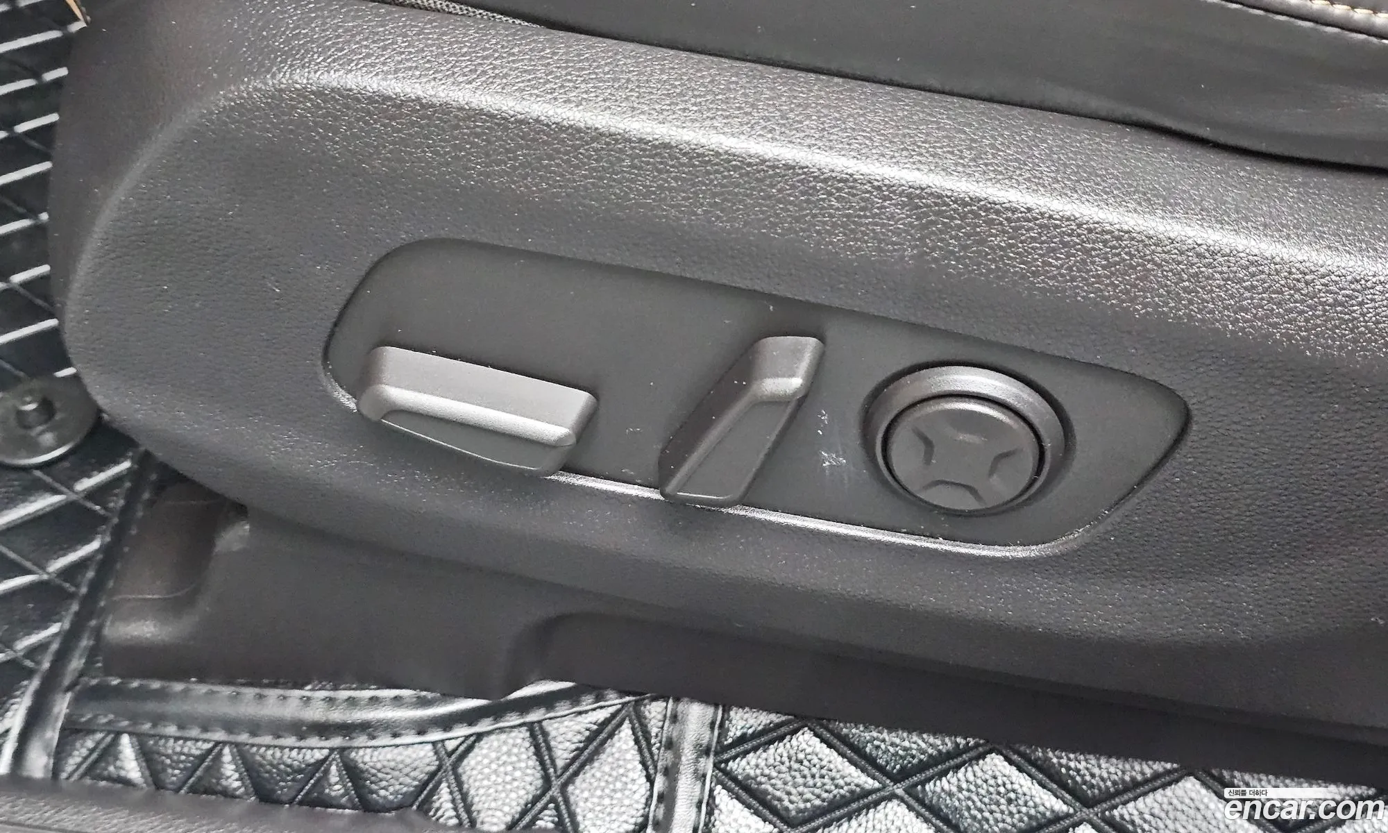 Kia Carnival 2021 — 28