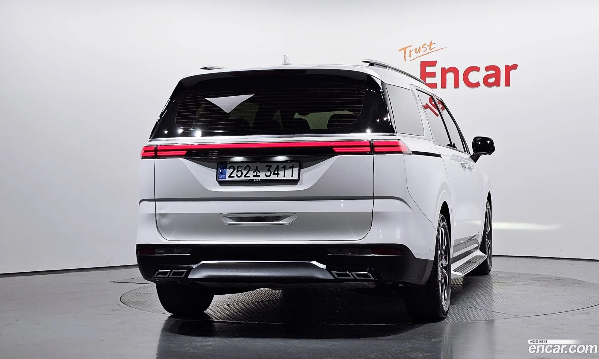 Kia Carnival 2021 — 5