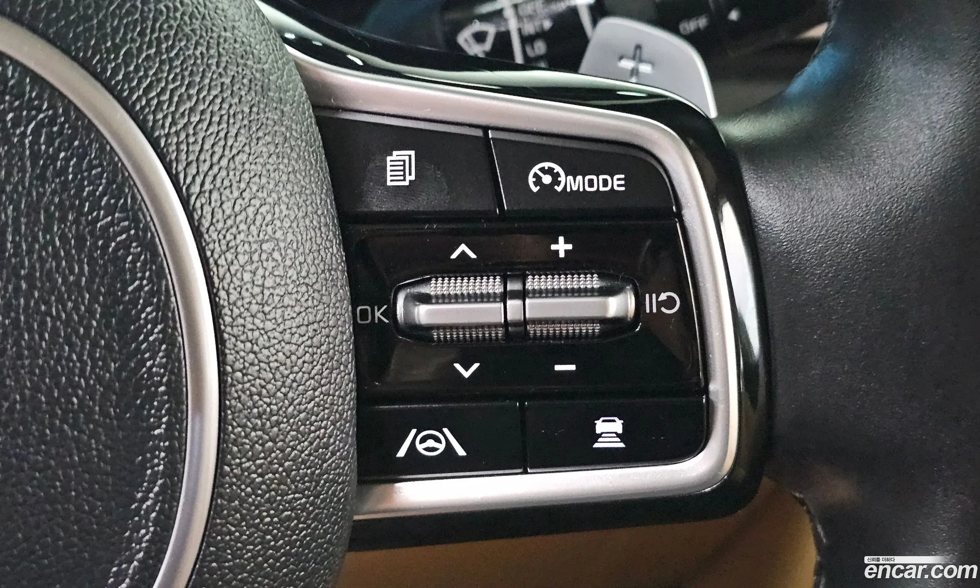 Kia Carnival 2021 — 17