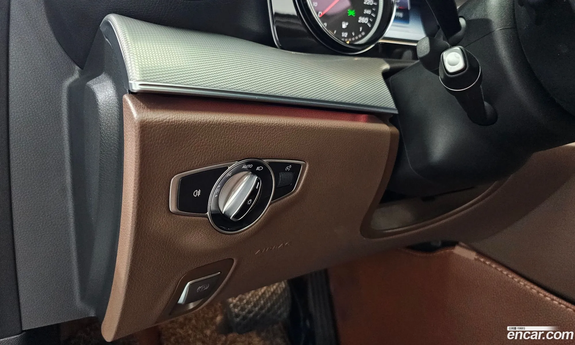 Mercedes-Benz E-Class W213 2018 WDDZF4CB9JA422666 — 2