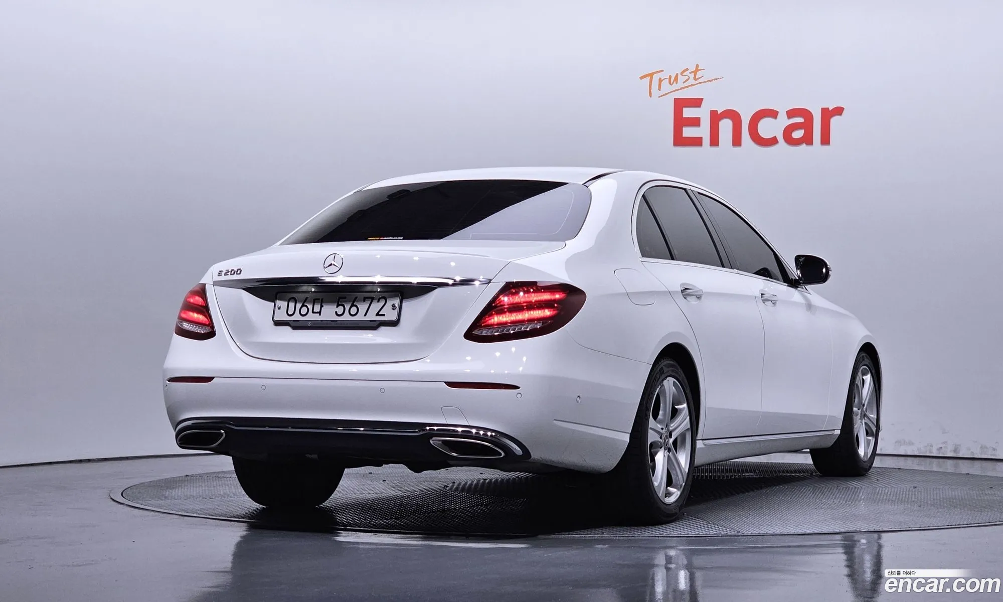 Mercedes-Benz E-Class W213 2018 WDDZF4CB9JA422666 — 16