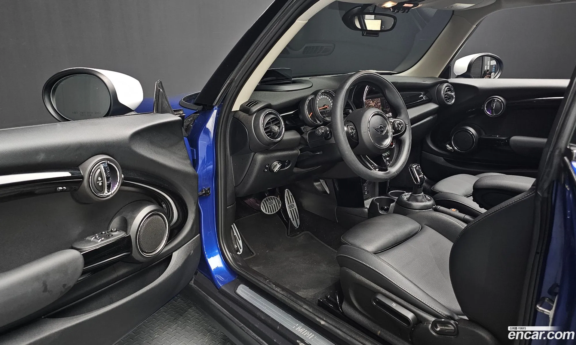 Mini Cooper 2020 — 23