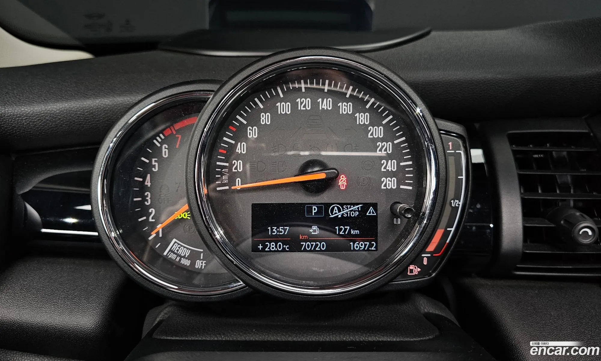 Mini Cooper 2020 — 17