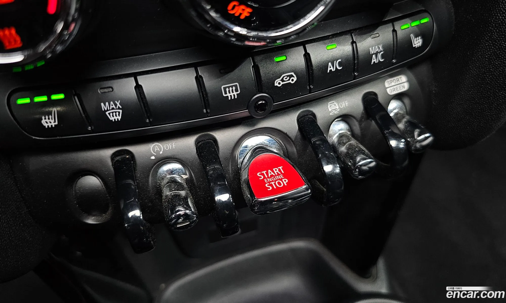 Mini Cooper 2020 — 26