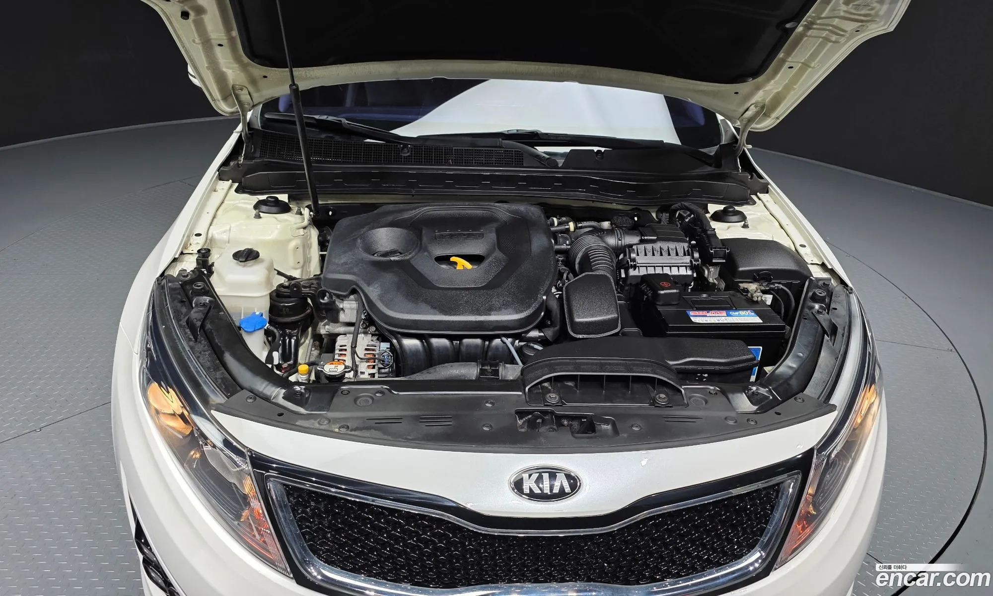 Kia K5 2015 KNAGM419BFA593491 — 3