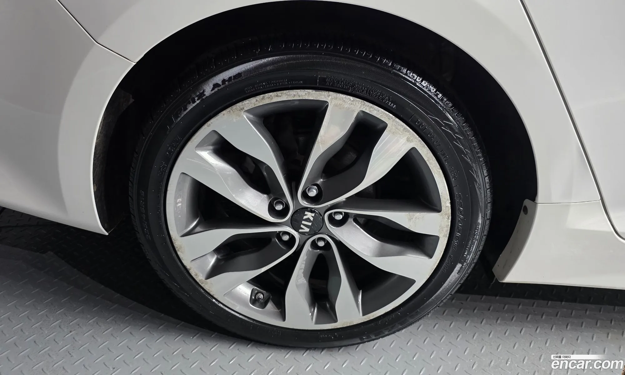 Kia K5 2015 KNAGM419BFA593491 — 20