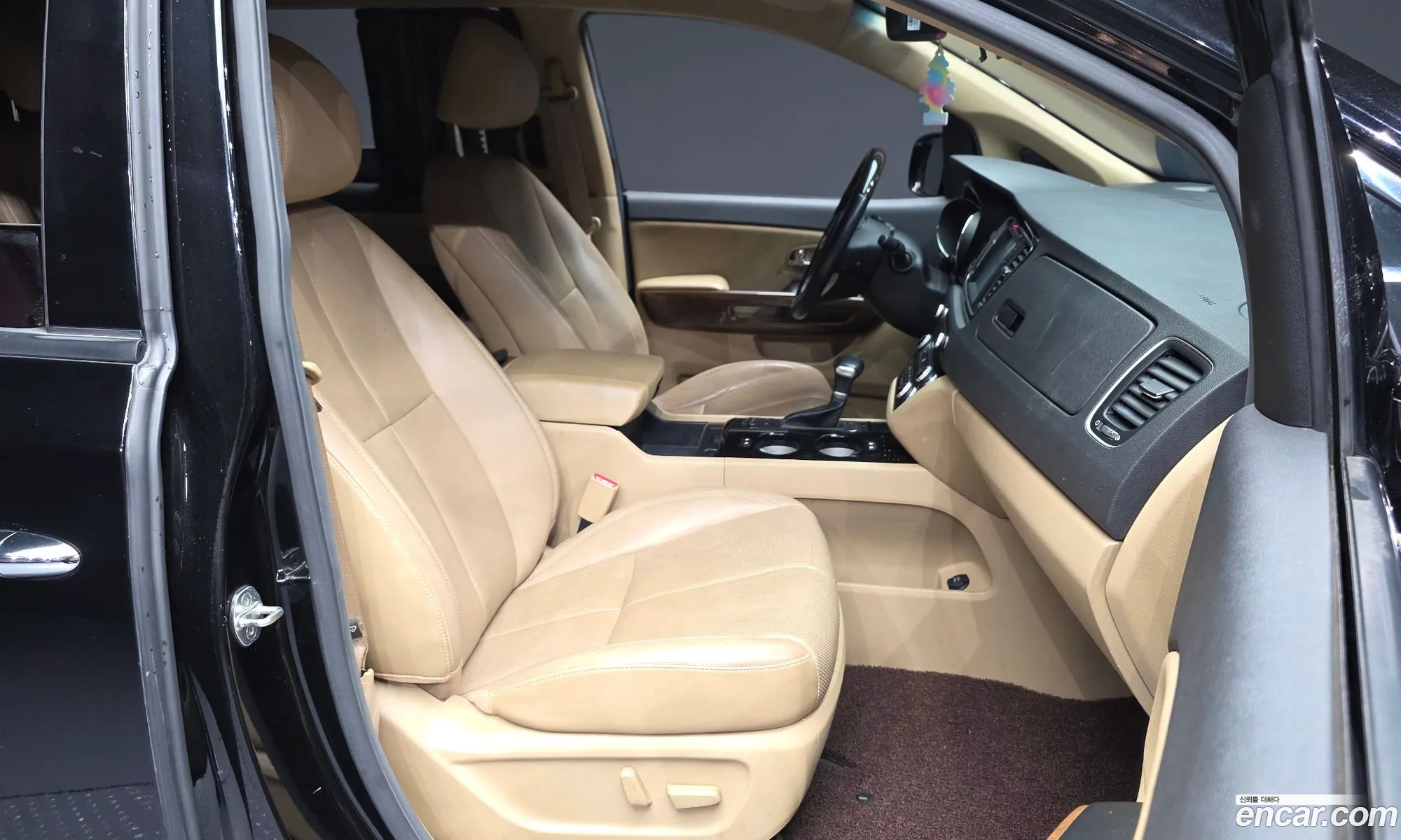 Kia Carnival 2017 KNAME811BJS385001 — 9