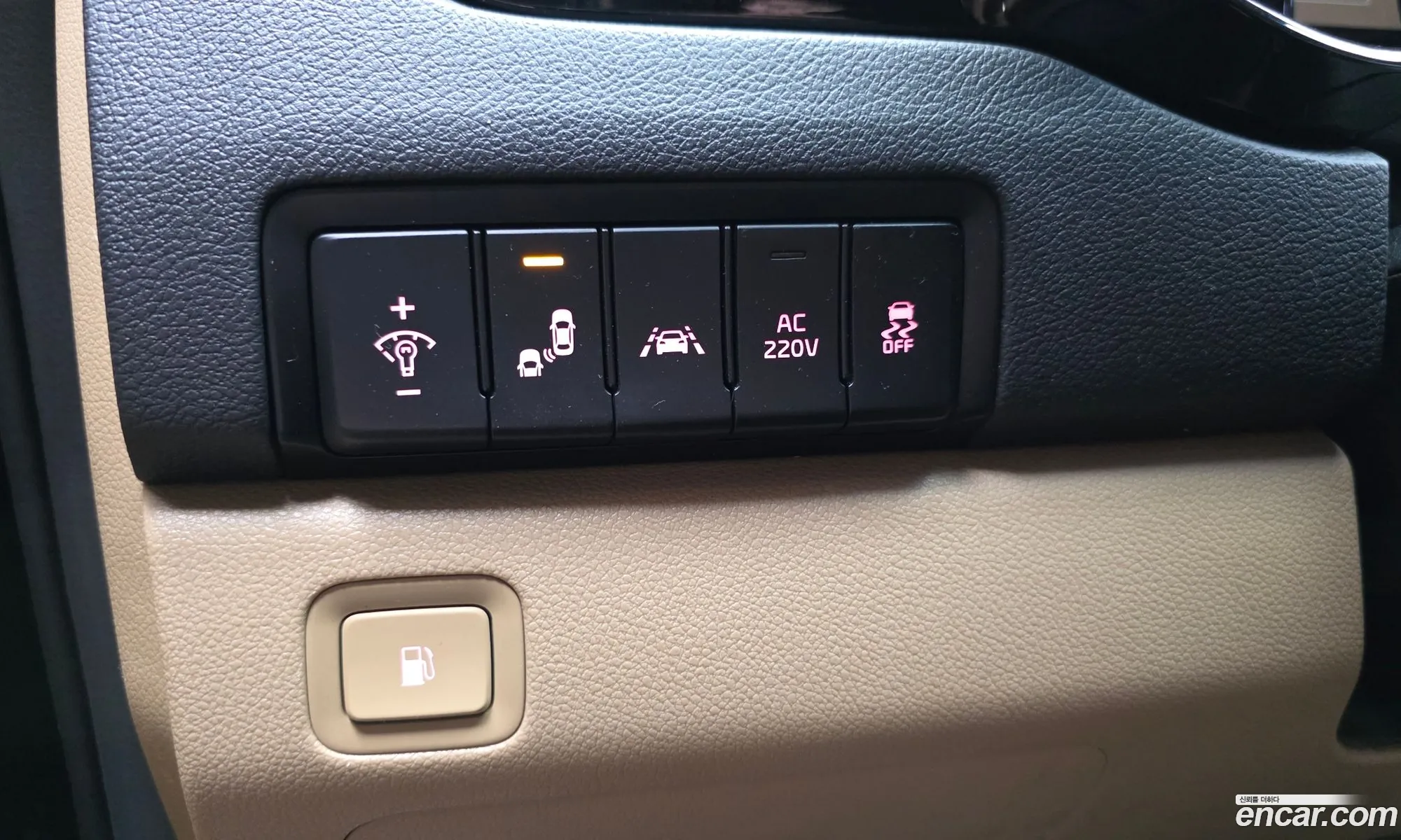 Kia Carnival 2017 KNAME811BJS385001 — 12