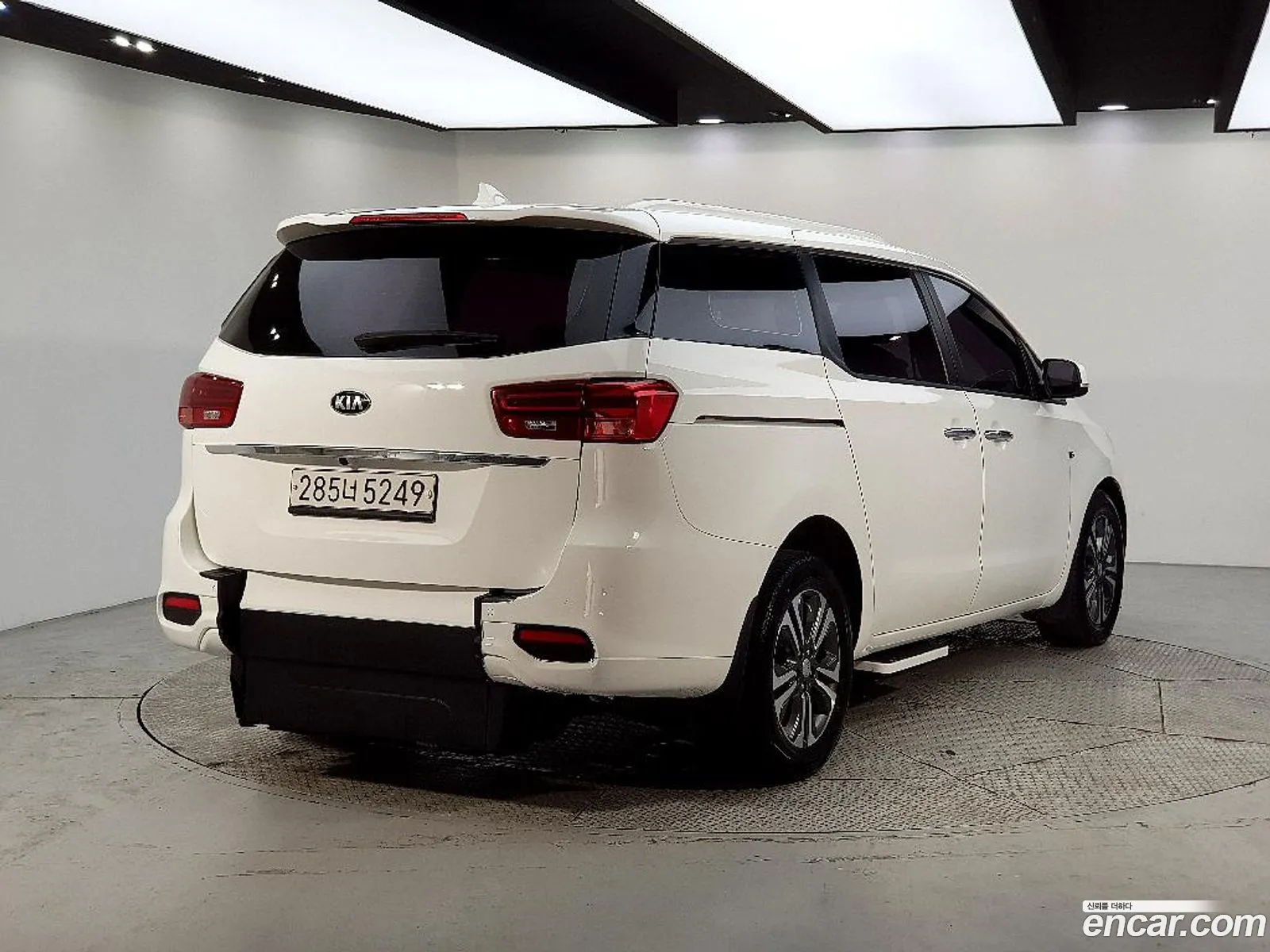 Kia Carnival 2019 — 15