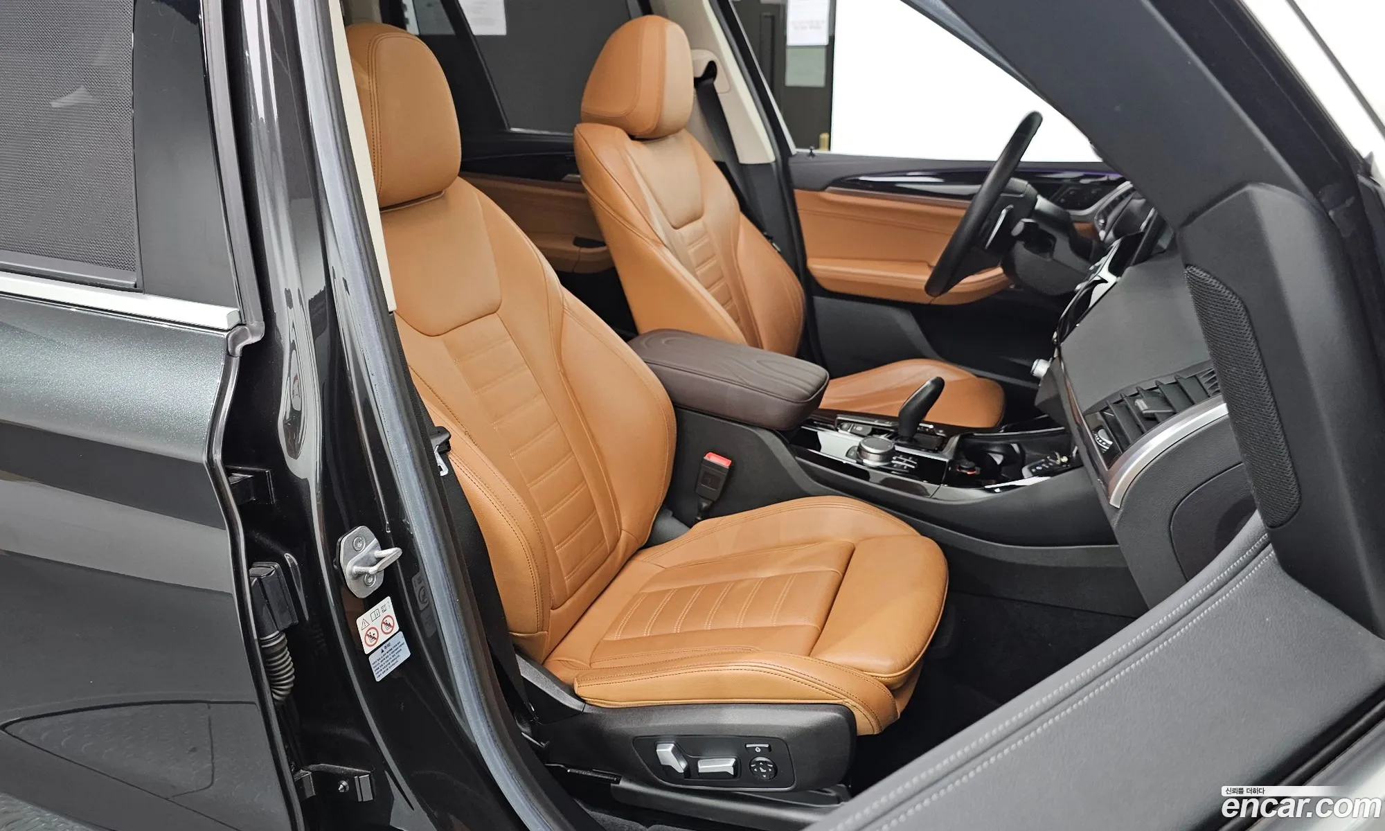 BMW X3 2019 WBAUZ3107KLD19503 — 17