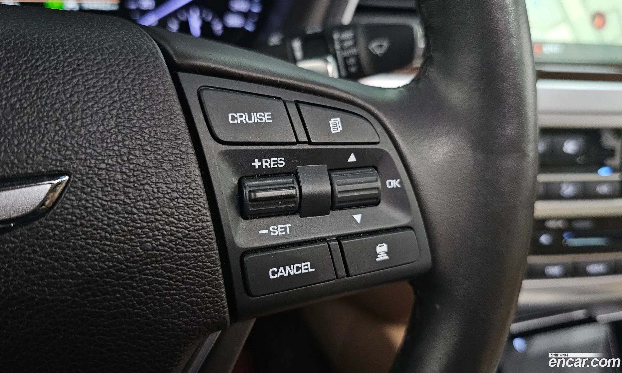 Genesis G80 2017 KMHGM41DDHU213255 — 9