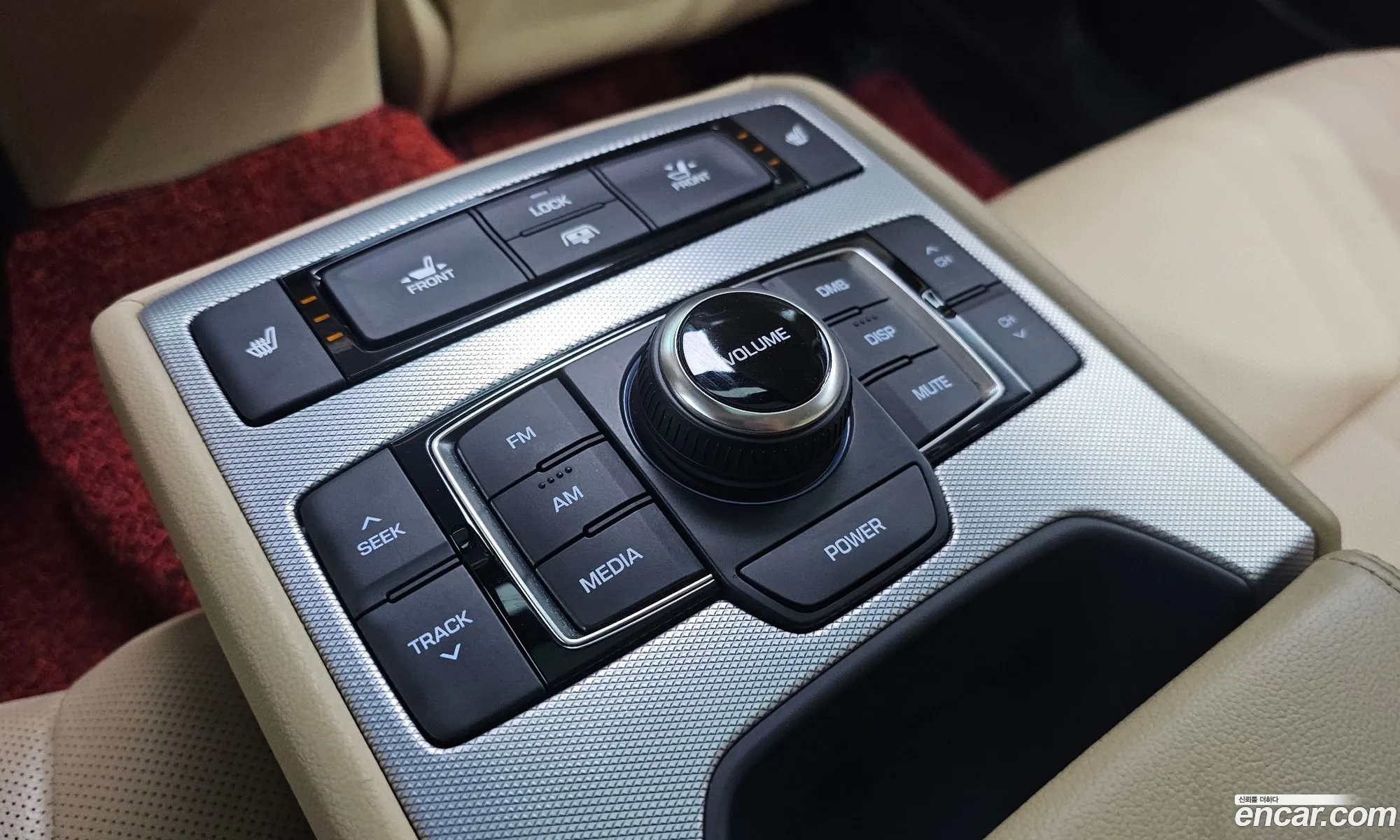 Genesis G80 2017 KMHGM41DDHU213255 — 6