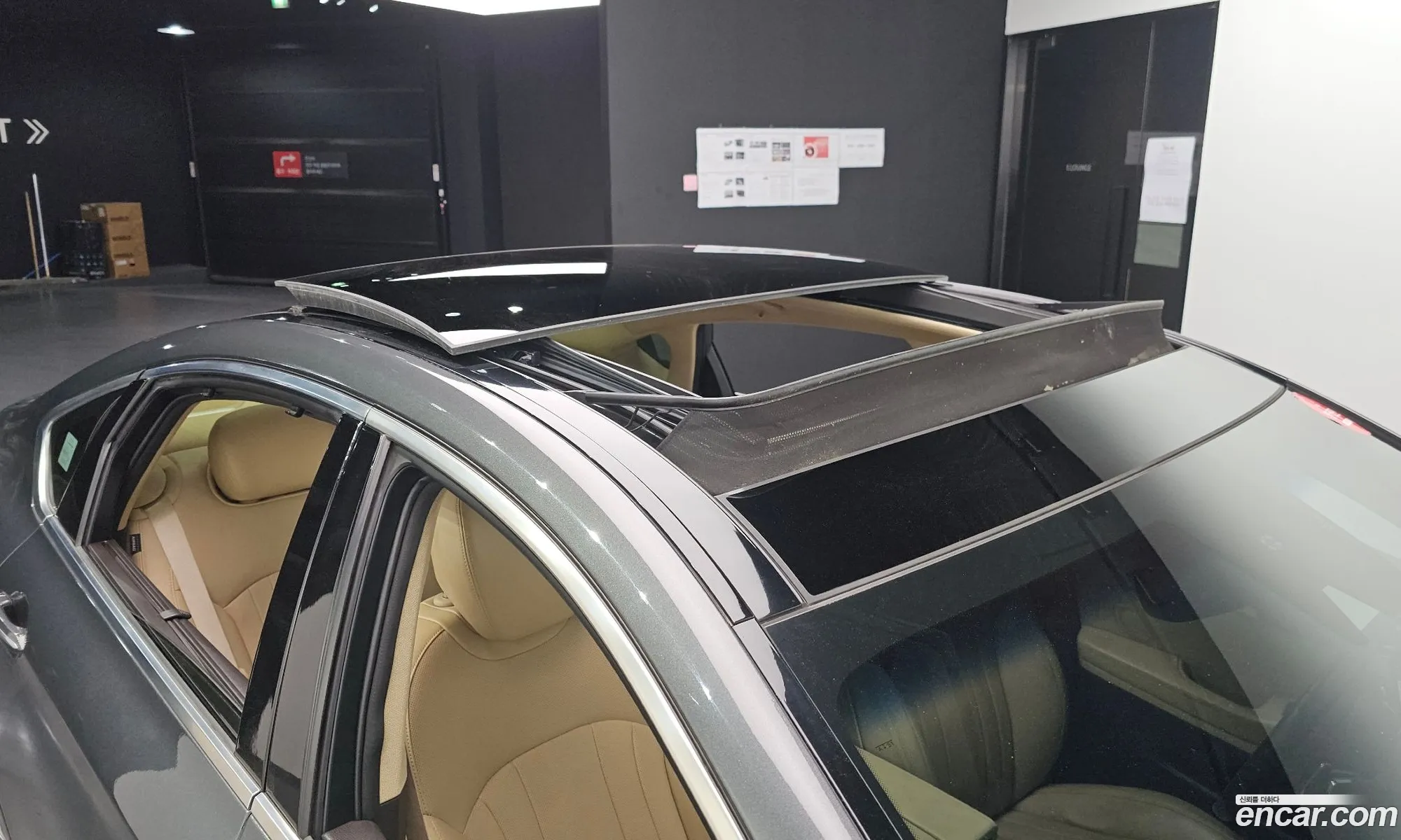 Genesis G80 2017 KMHGM41DDHU213255 — 13