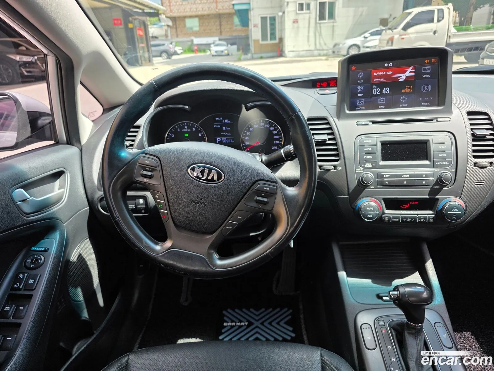 Kia K3 2015 — 2