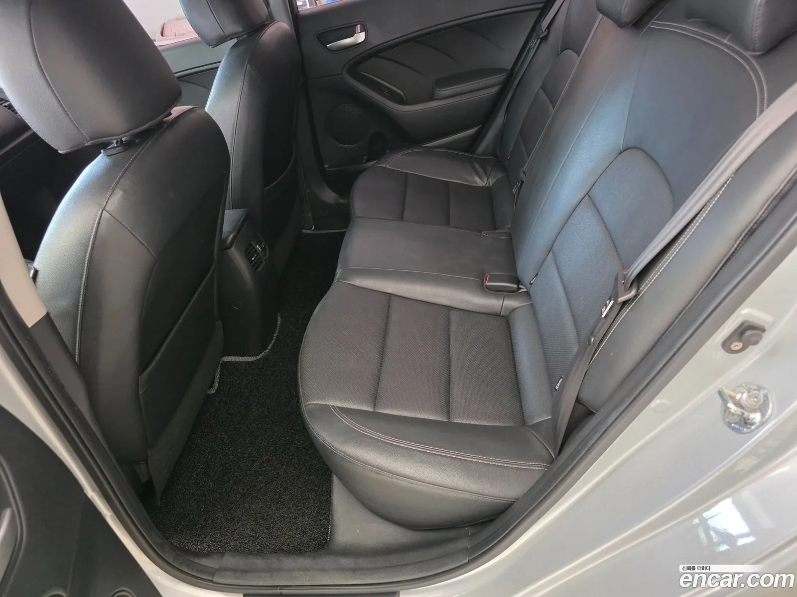 Kia K3 2015 — 16