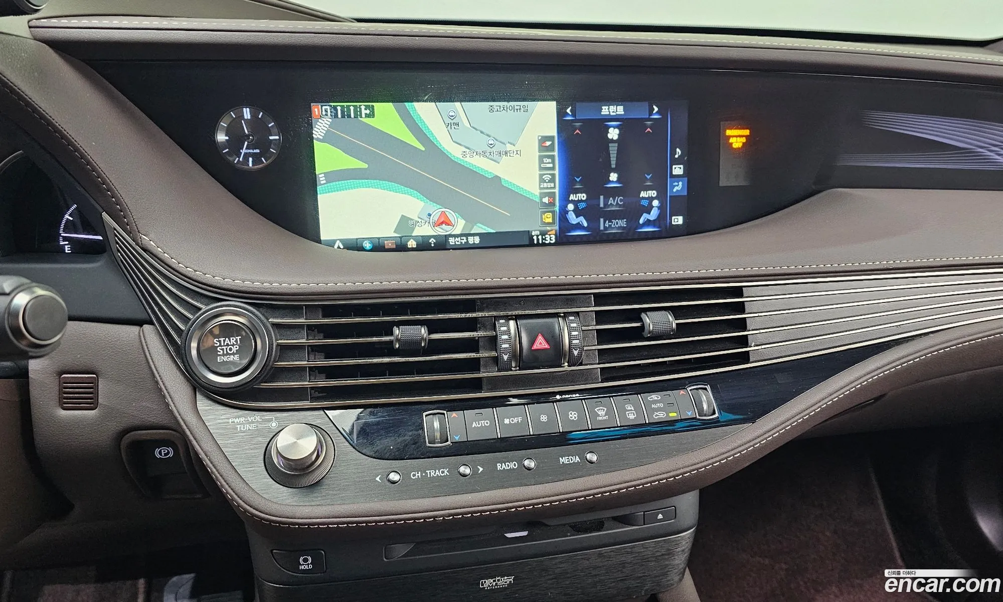 Lexus LS500 2019 — 18