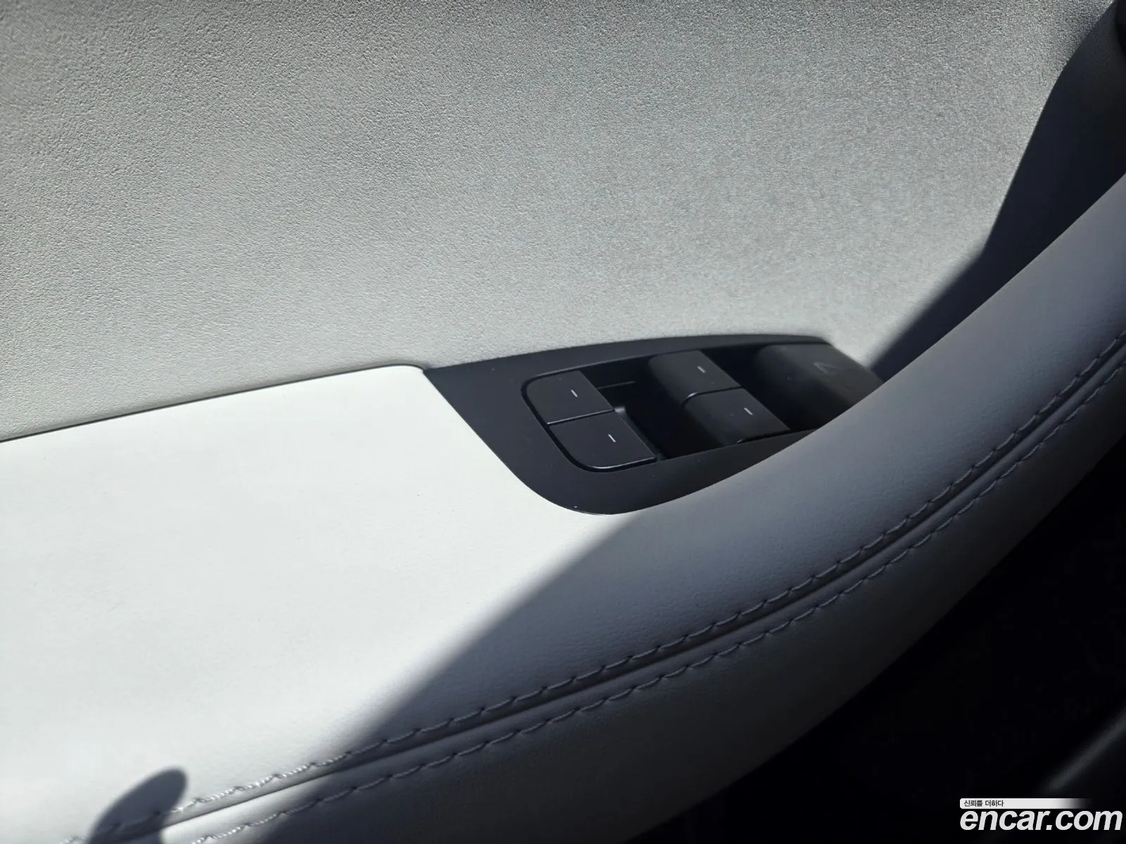 Tesla Model Y 2026 — 11