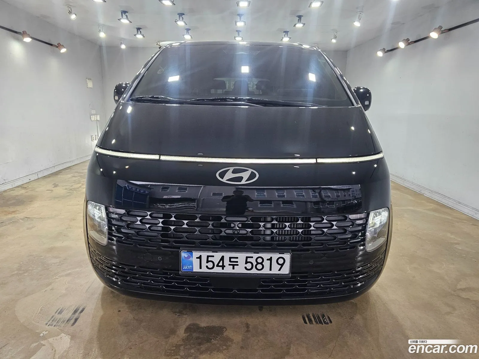 Hyundai Staria 2024 — 7
