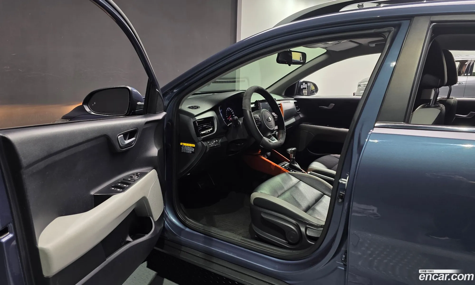Kia Stonic 2017 KNADE815GJS105200 — 2
