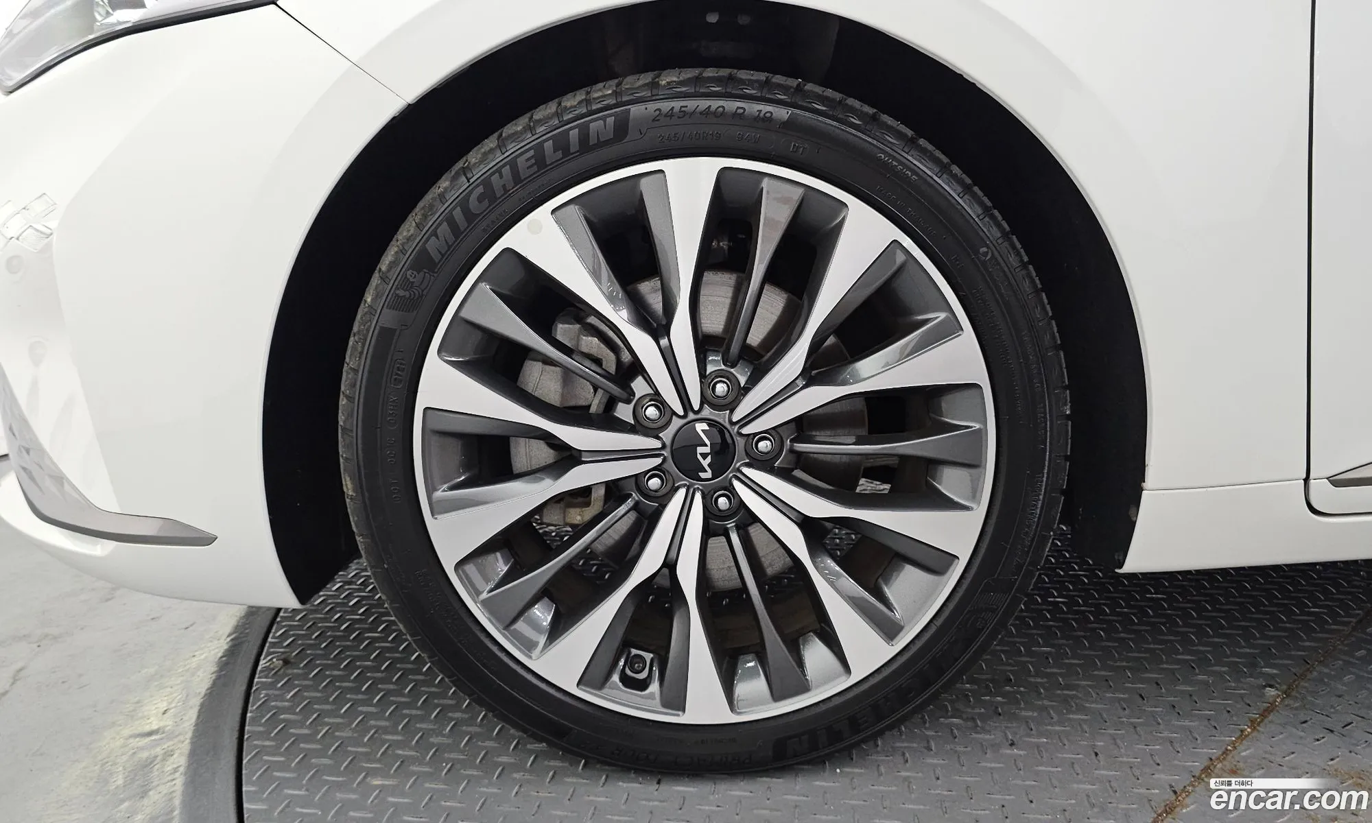 Kia K8 2022 KNAM241BBPA034190 — 7