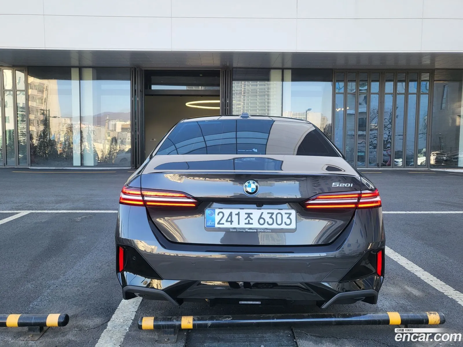 BMW 5 Series 2026 — 6