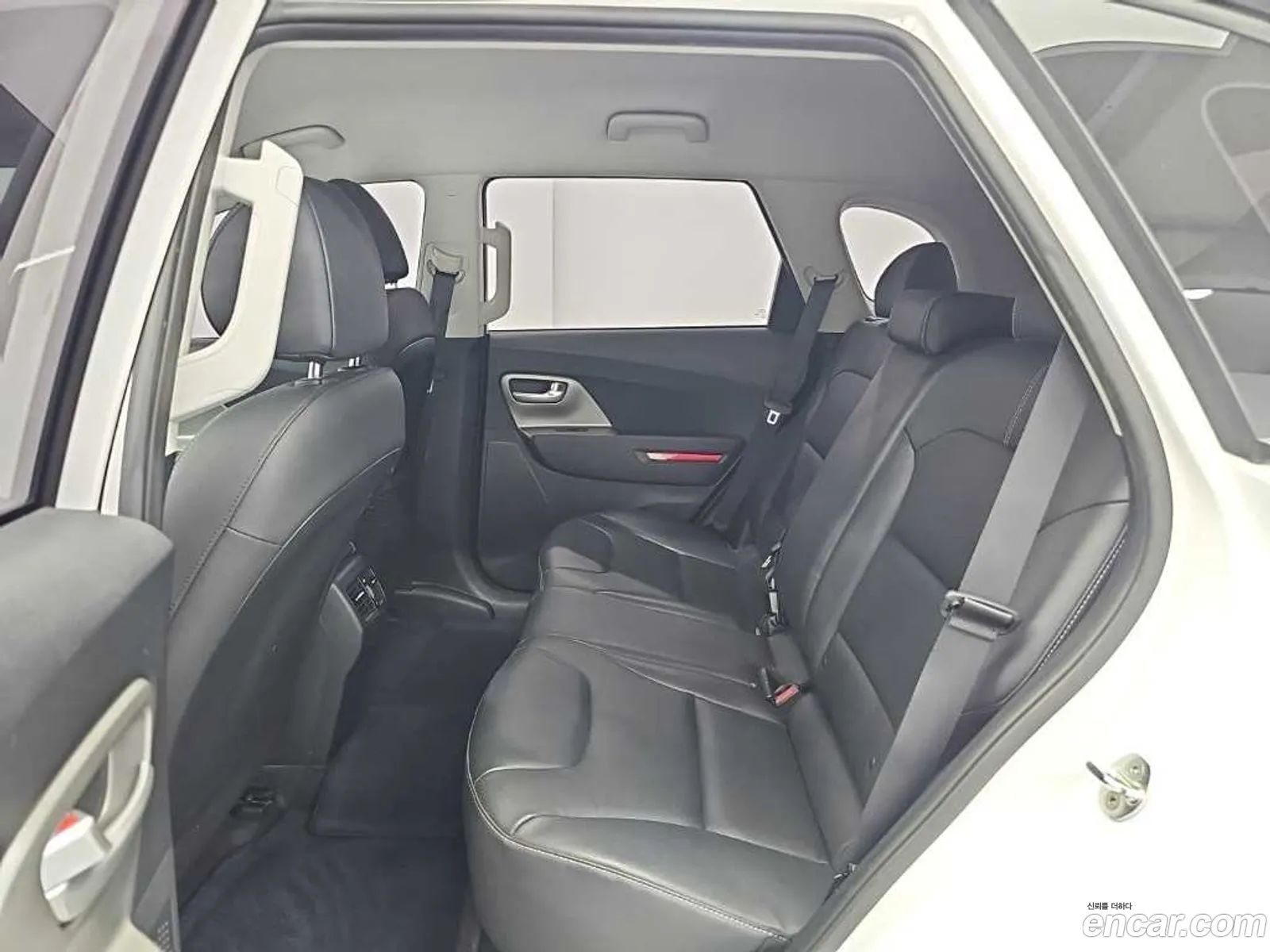 Kia Niro Plus 2022 — 8