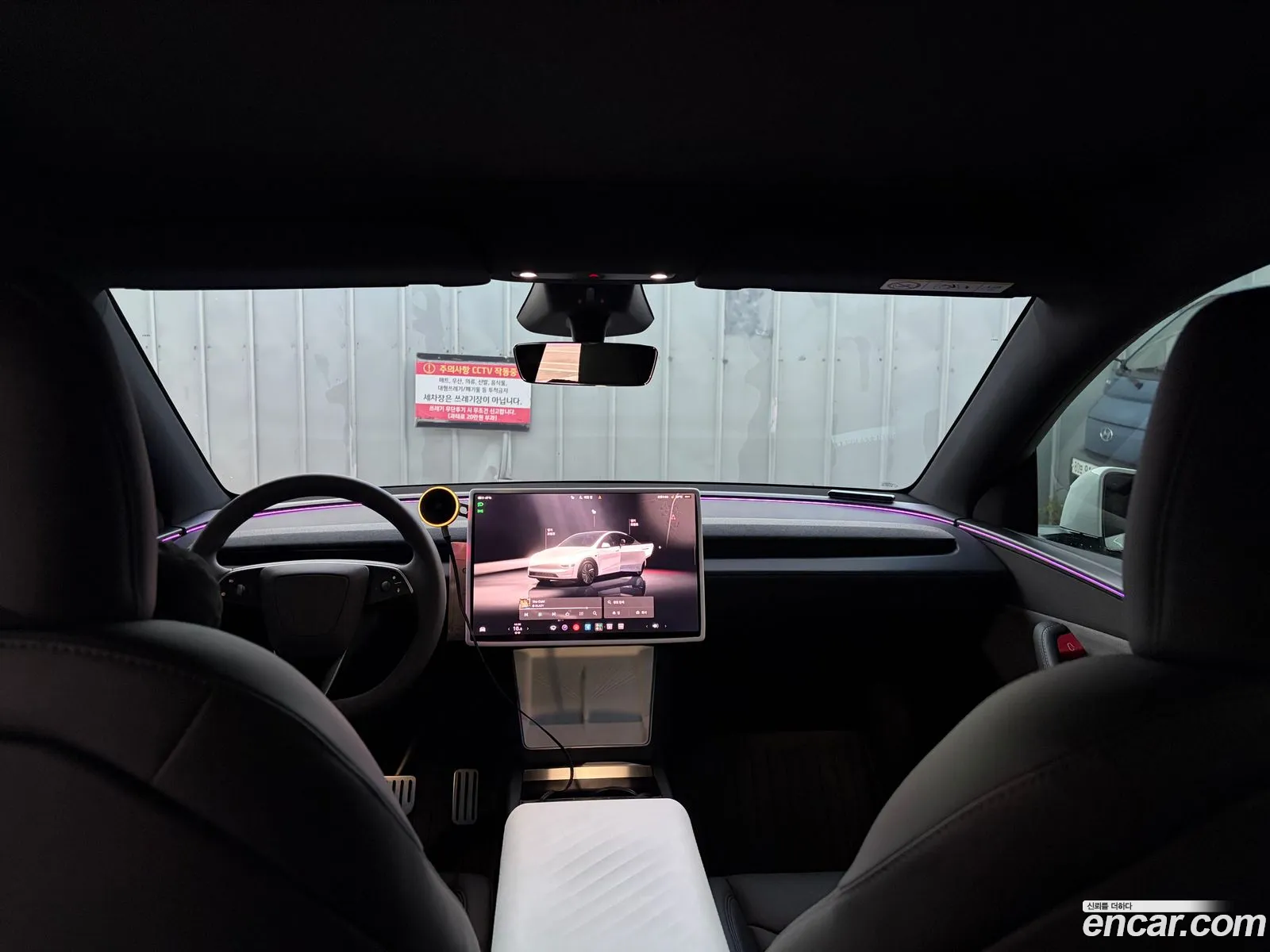 Tesla Model Y 2026 — 5