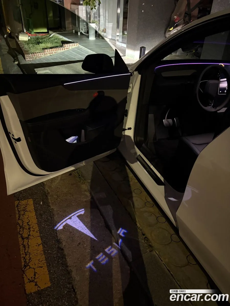 Tesla Model Y 2026 — 7