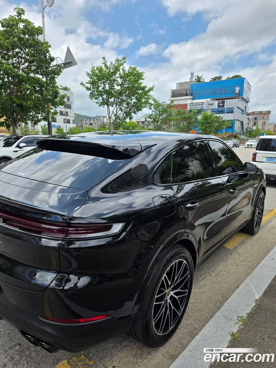 Porsche Cayenne 2024 — 2