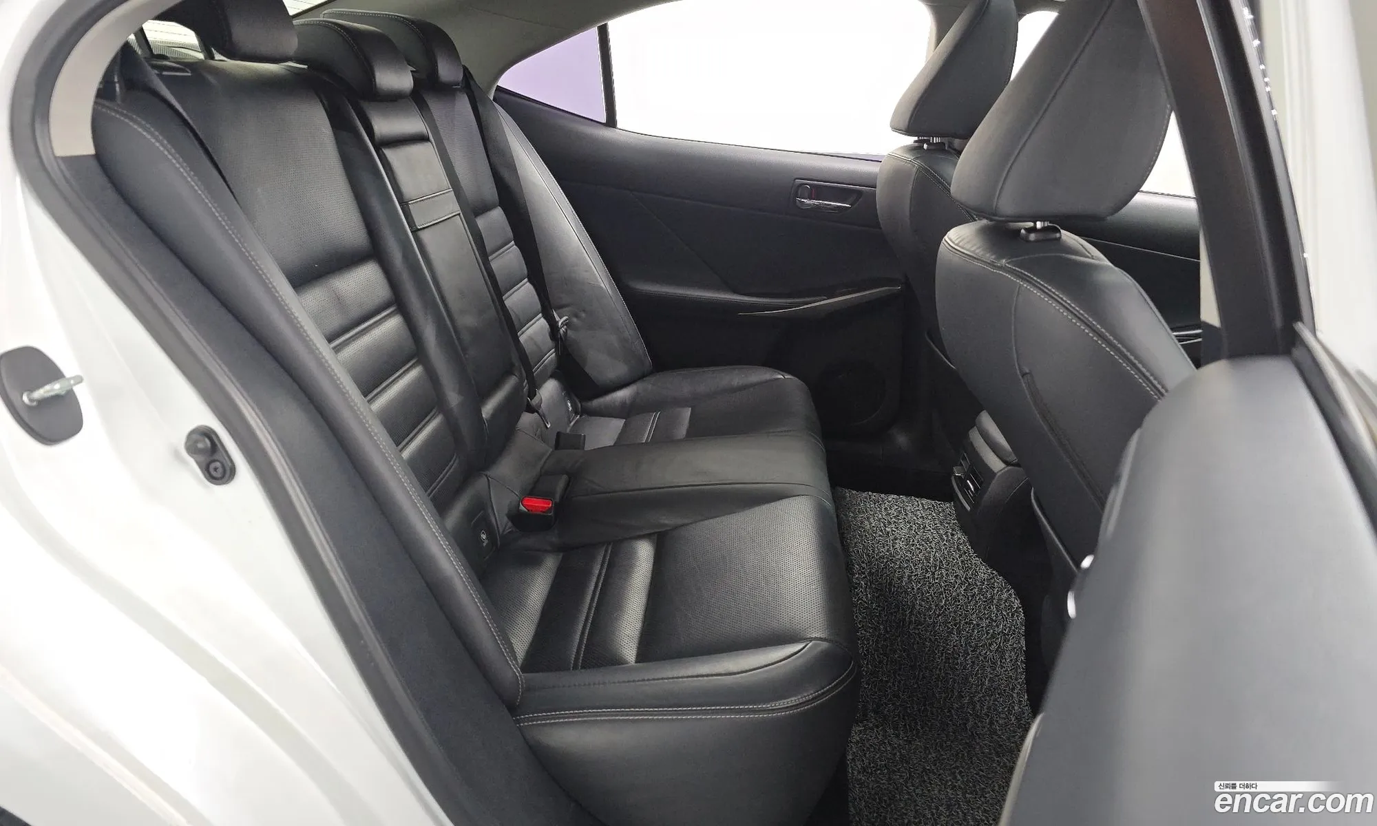 Lexus IS250 2013 — 12