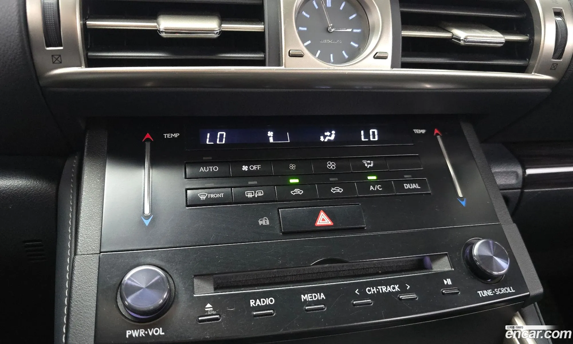 Lexus IS250 2013 — 3