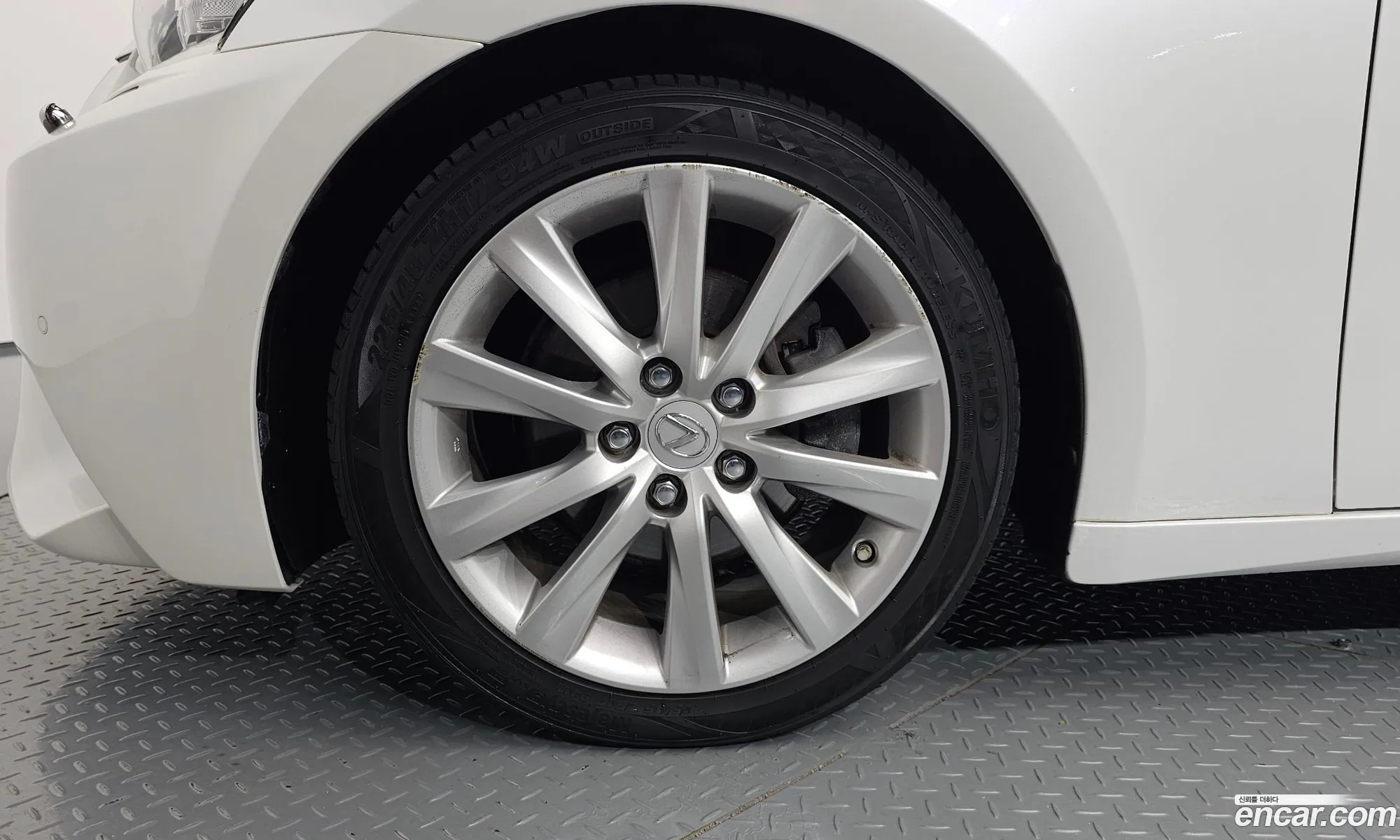 Lexus IS250 2013 — 13