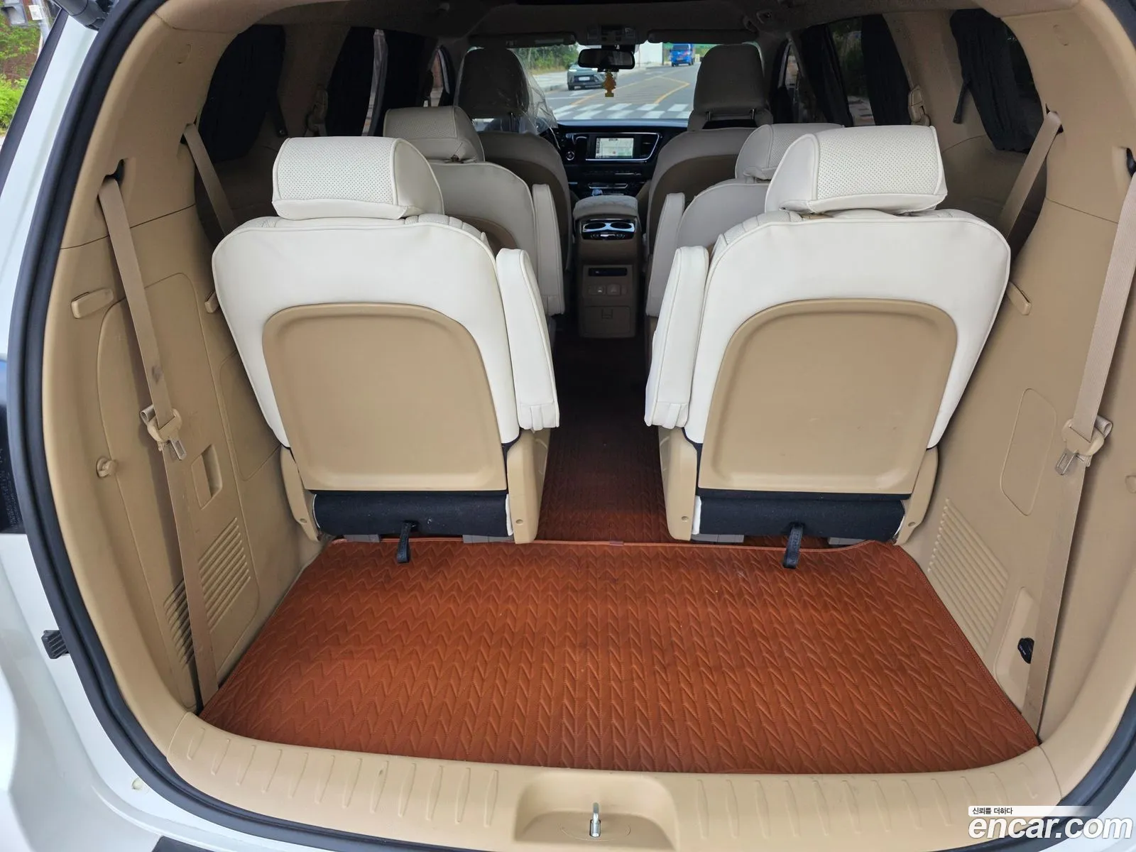Kia Carnival 2019 — 9