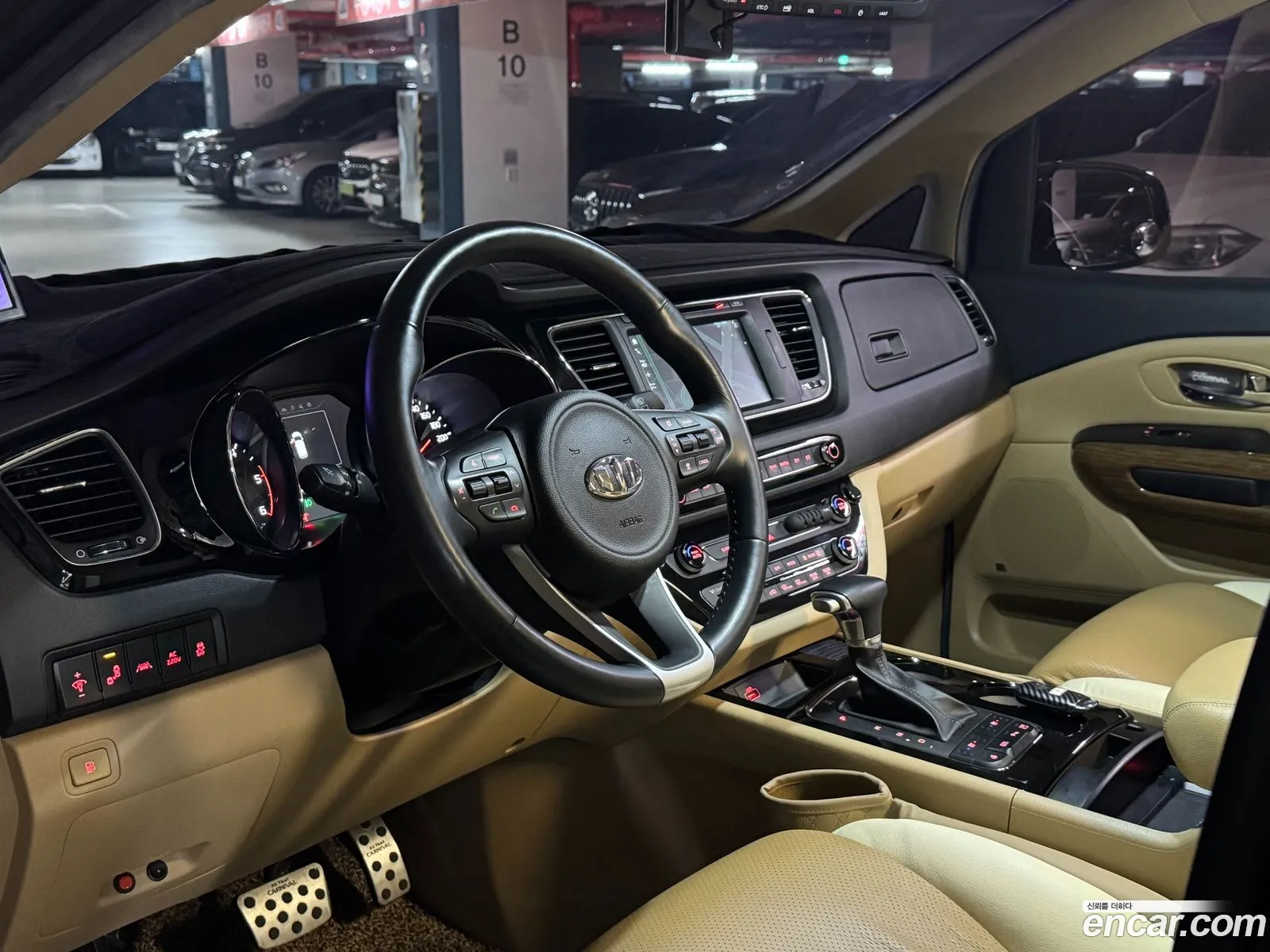 Kia Carnival 2017 — 13