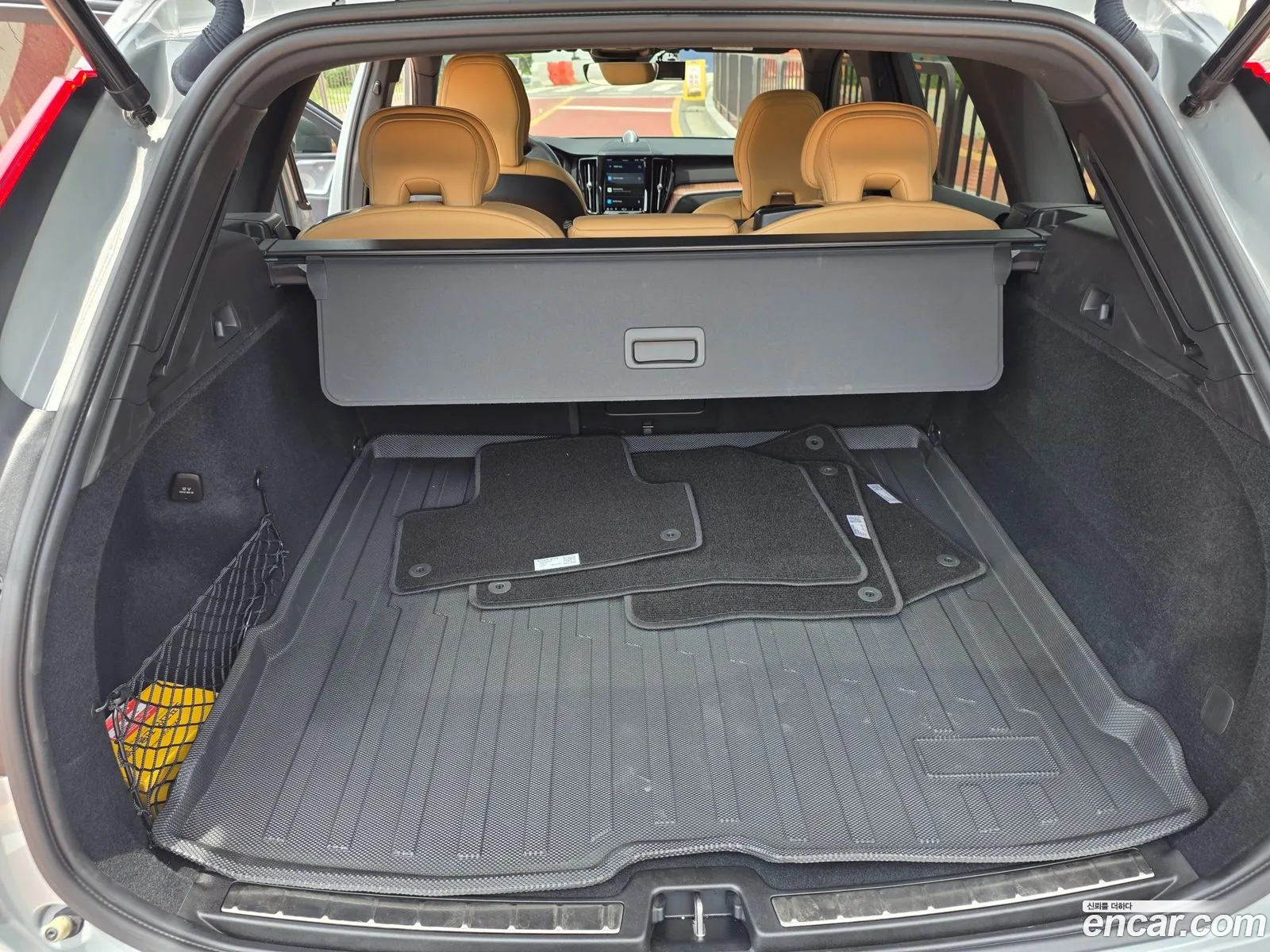 Volvo XC60 2023 — 14