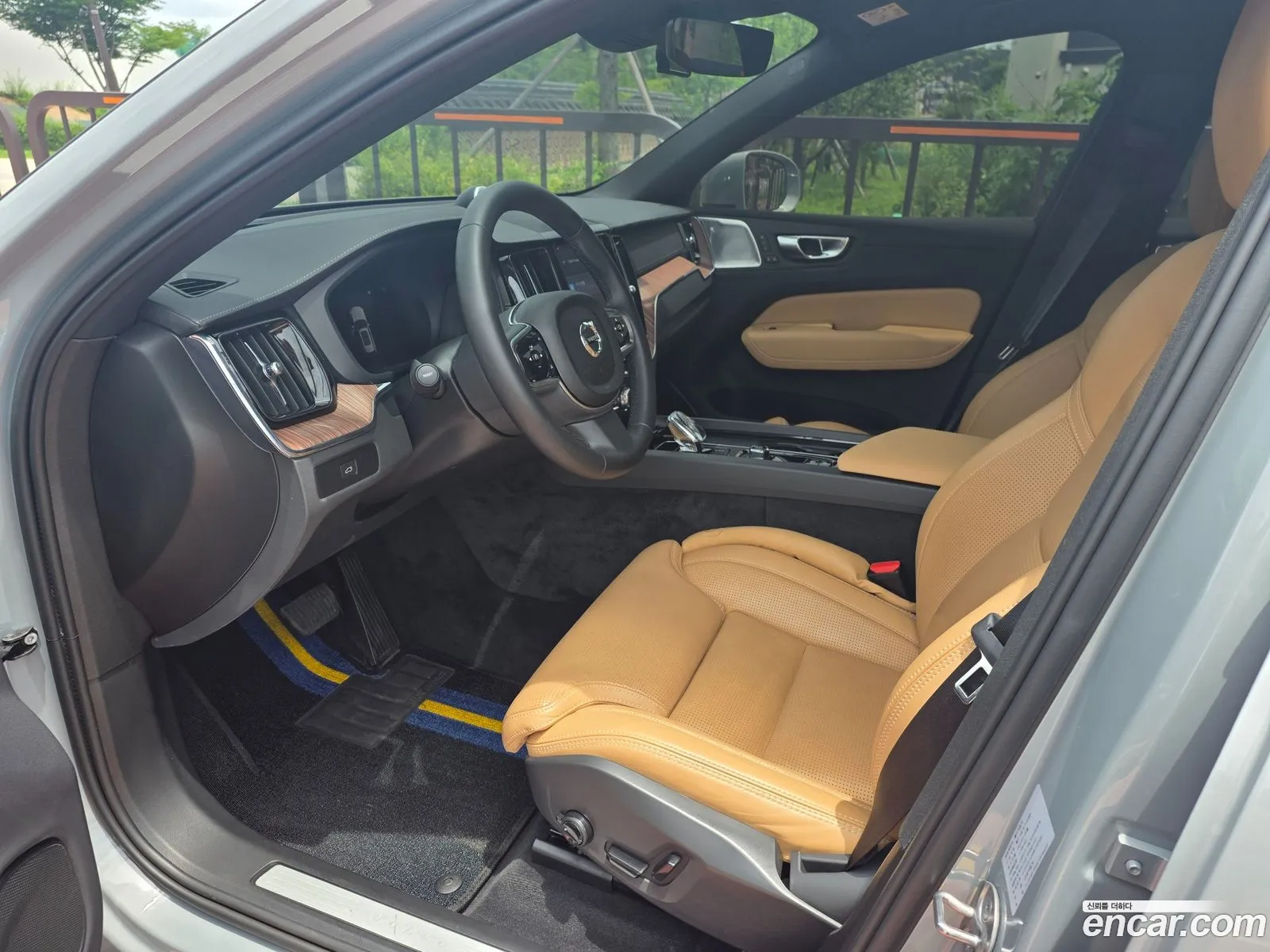 Volvo XC60 2023 — 9