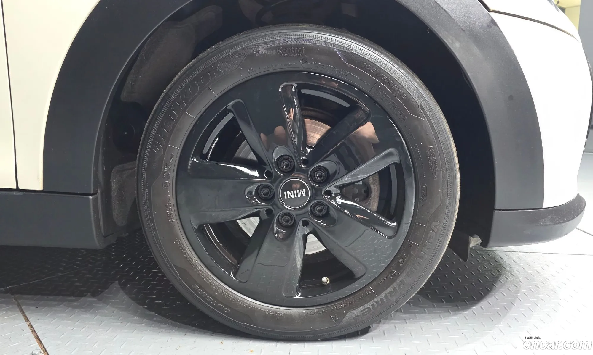 Mini Cooper 2022 WMW41DK08P2S68986 — 16